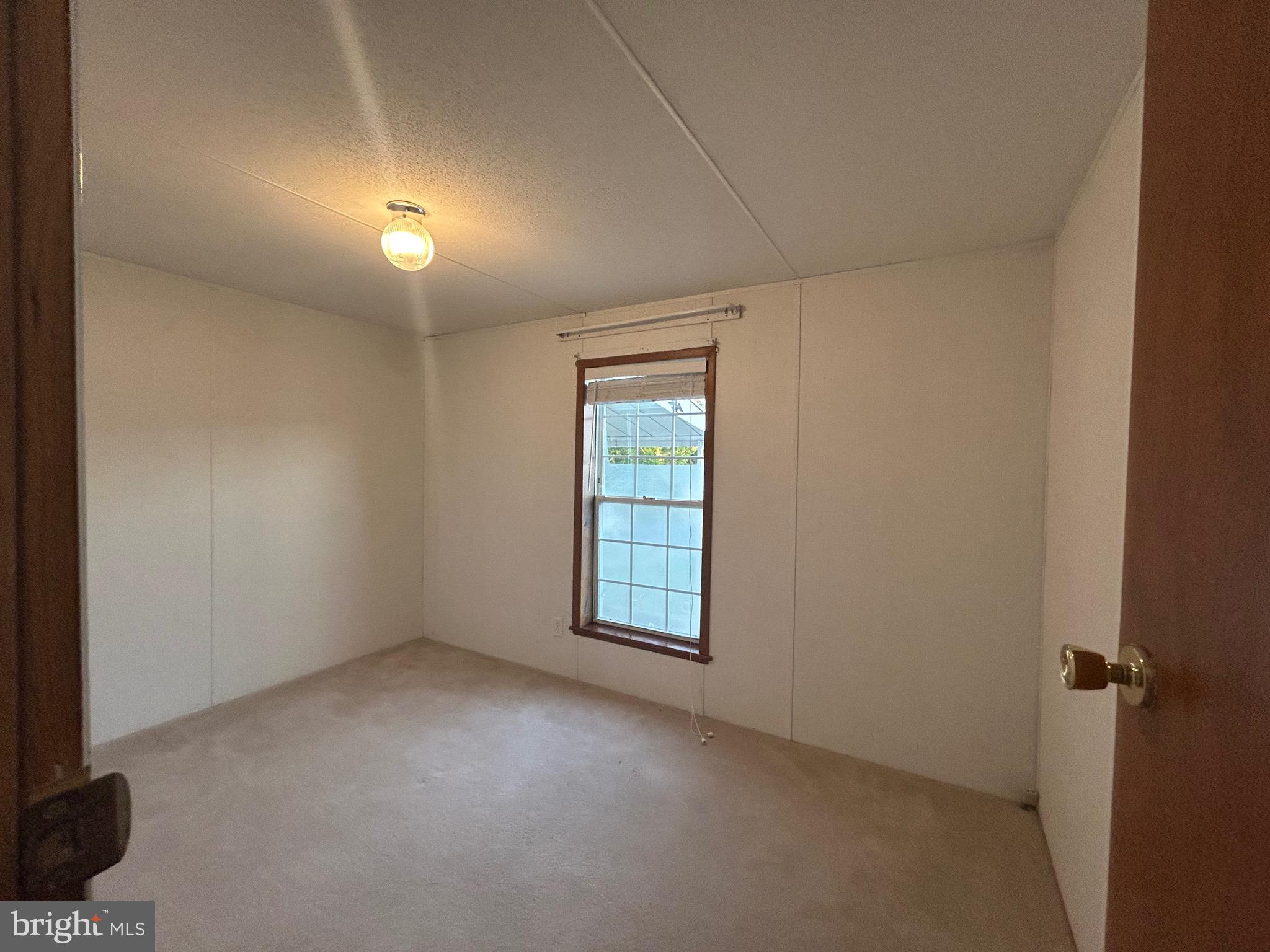 PALMDALE MOBILE HOME PARK - Residential