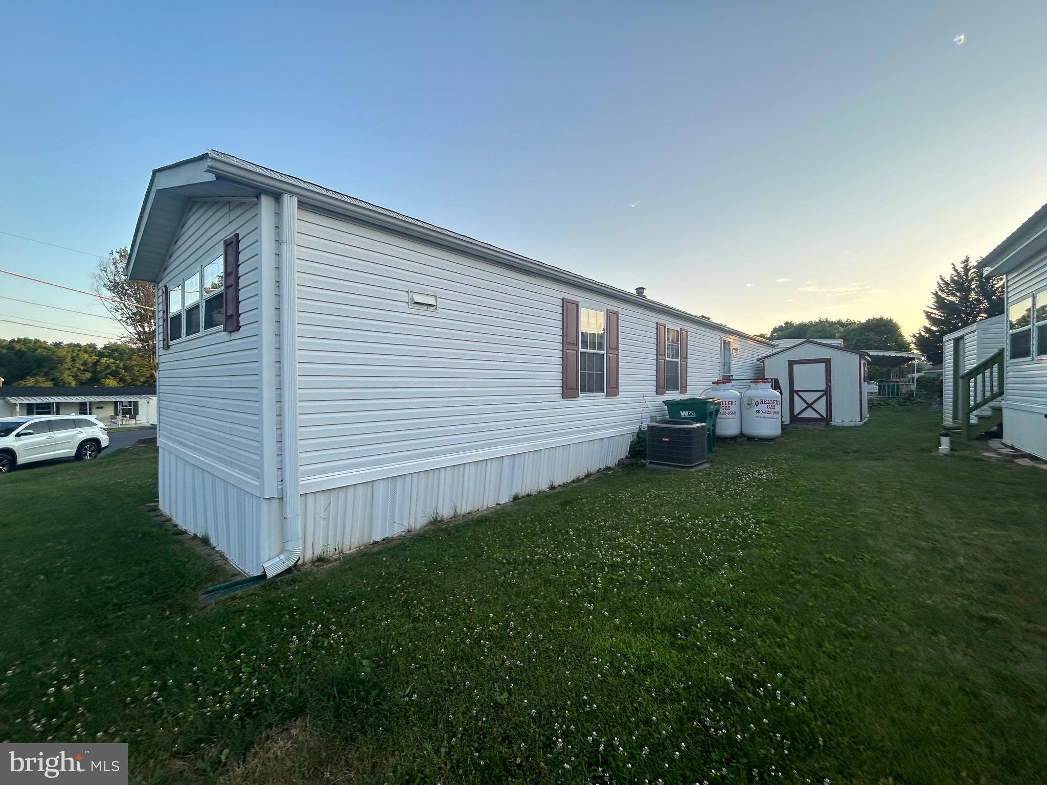 PALMDALE MOBILE HOME PARK - Residential