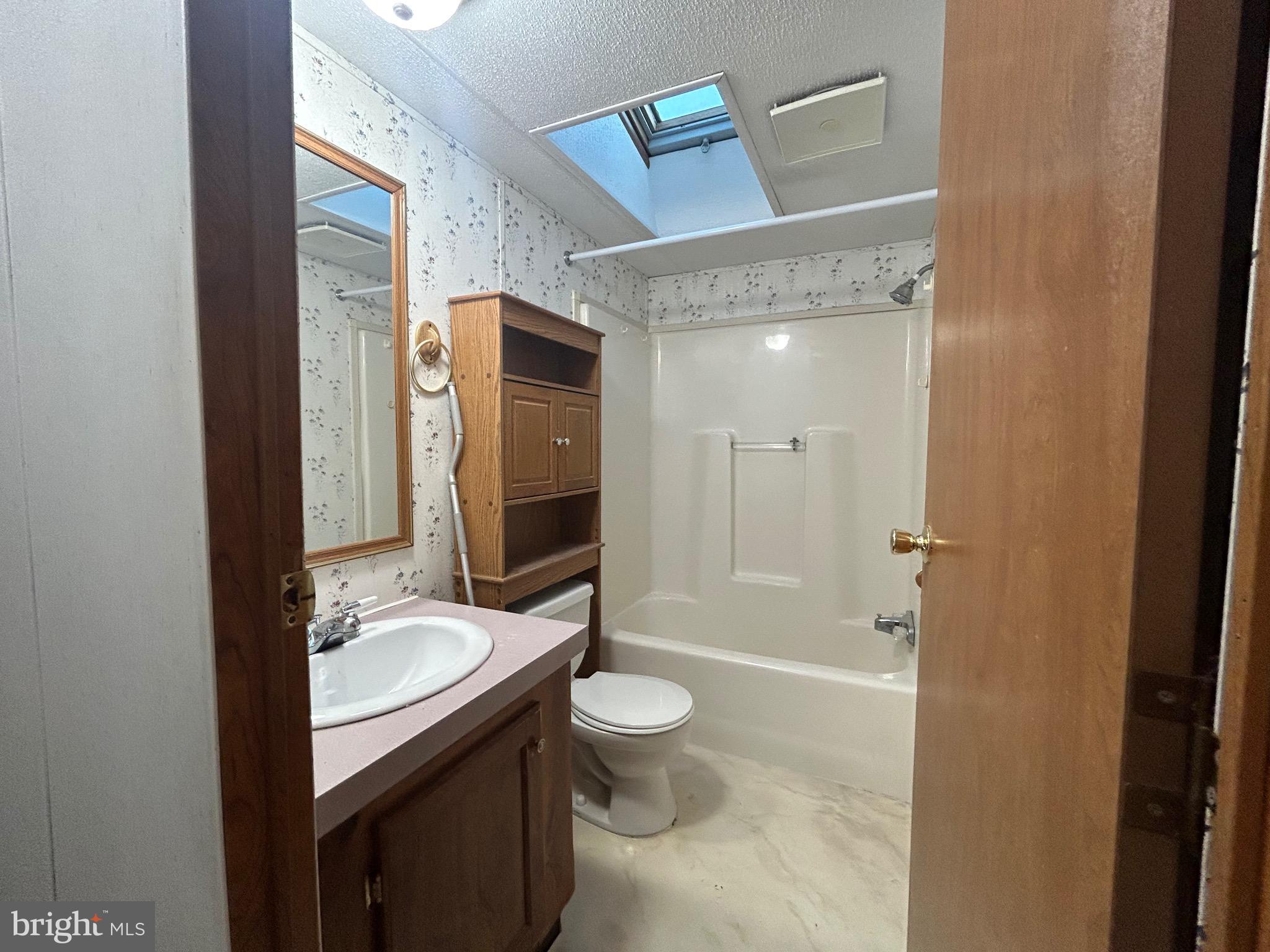 PALMDALE MOBILE HOME PARK - Residential