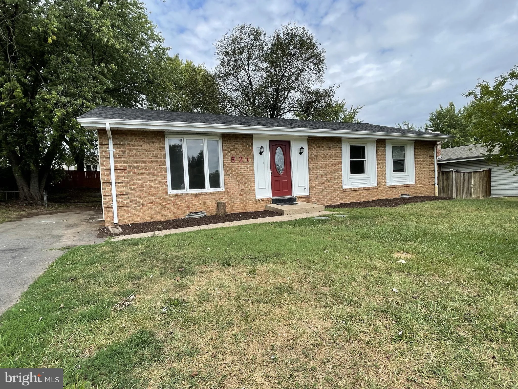 521 N Sterling Boulevard, Sterling, VA 20164