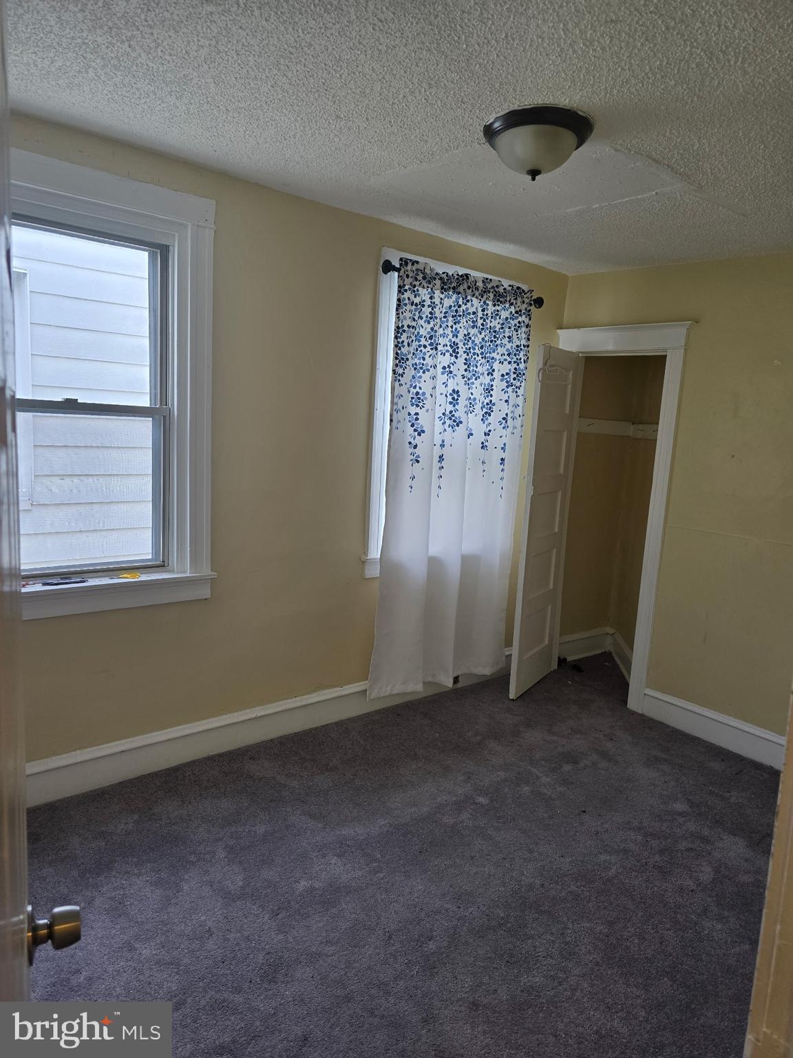 YEADON - Residential