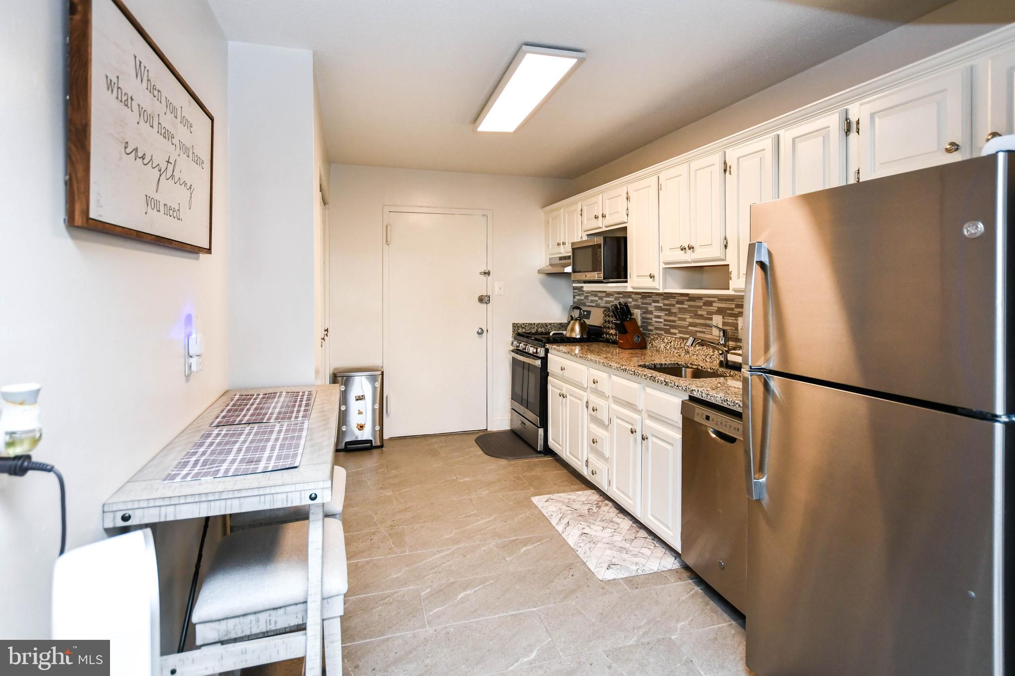 TOWERS IN WESTCHESTER PARK - Residential