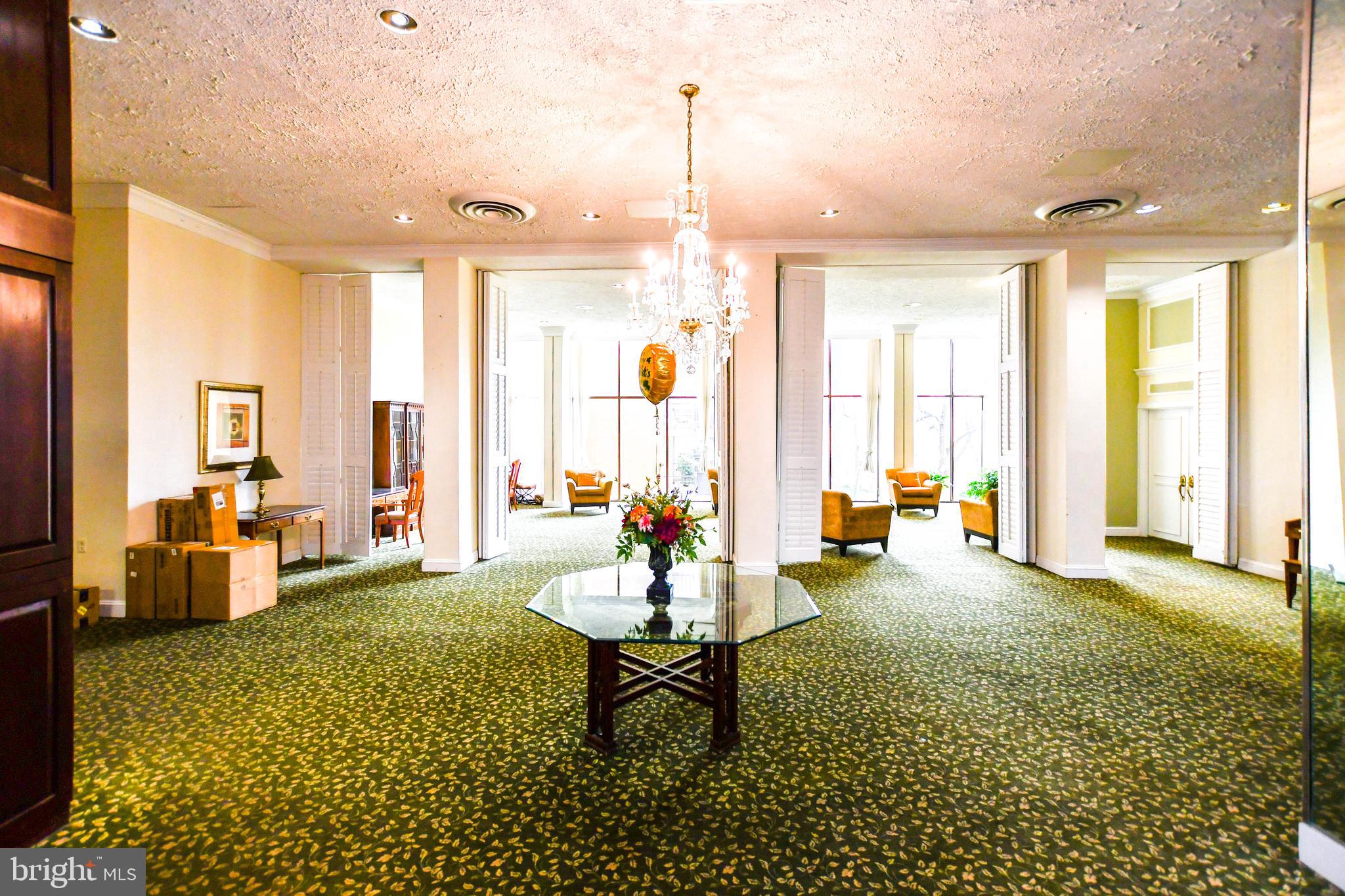 TOWERS IN WESTCHESTER PARK - Residential