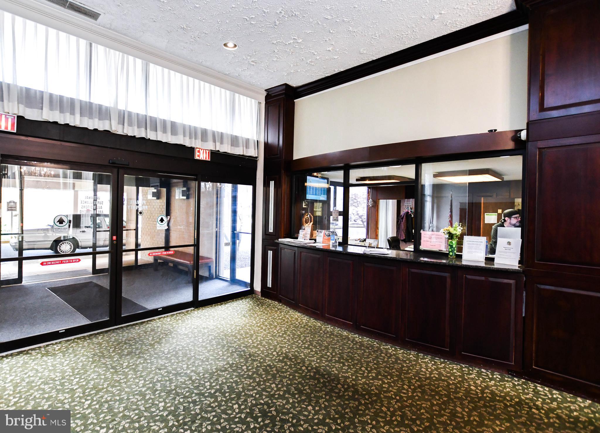 TOWERS IN WESTCHESTER PARK - Residential