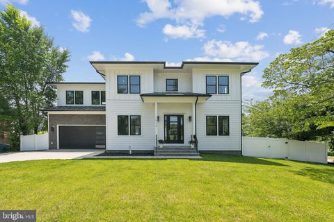 1830 CHERRI DRIVE FALLS CHURCH VA 22043