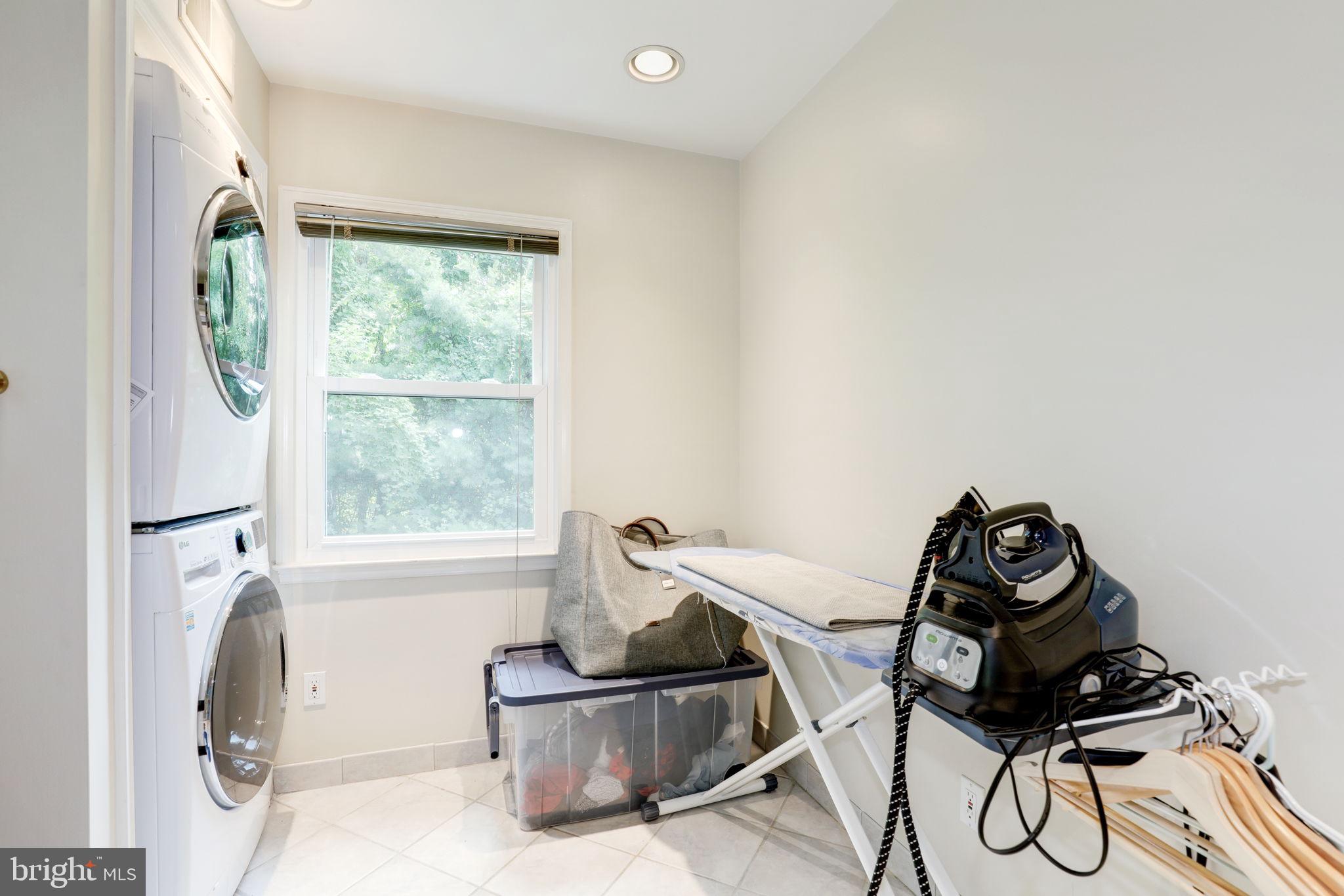 BURNING TREE ESTATES - Residential