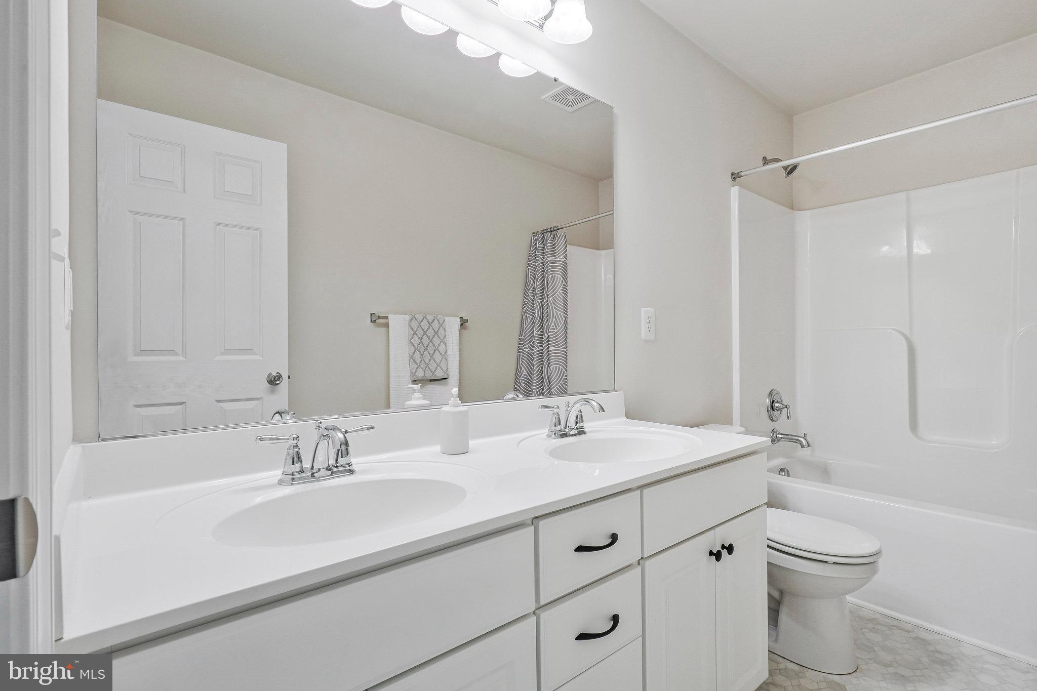 OLIVERS CROSSING - Residential