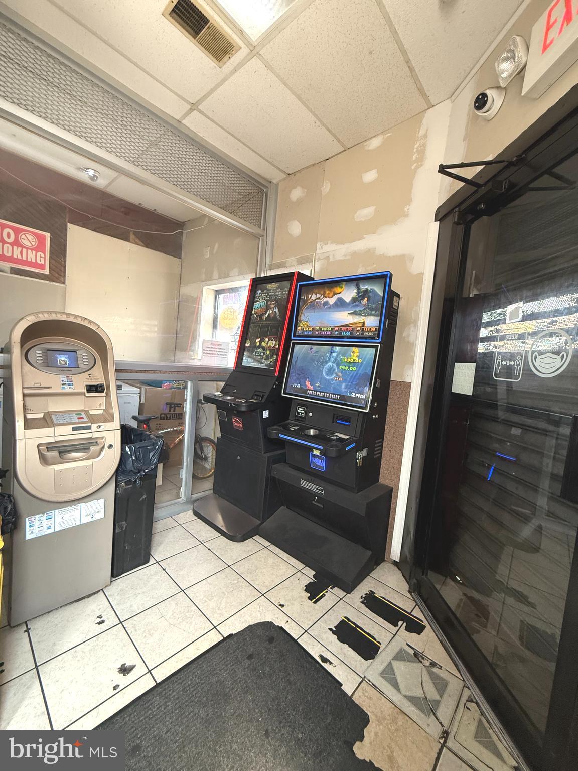 FRANKFORD - Commercial Sale