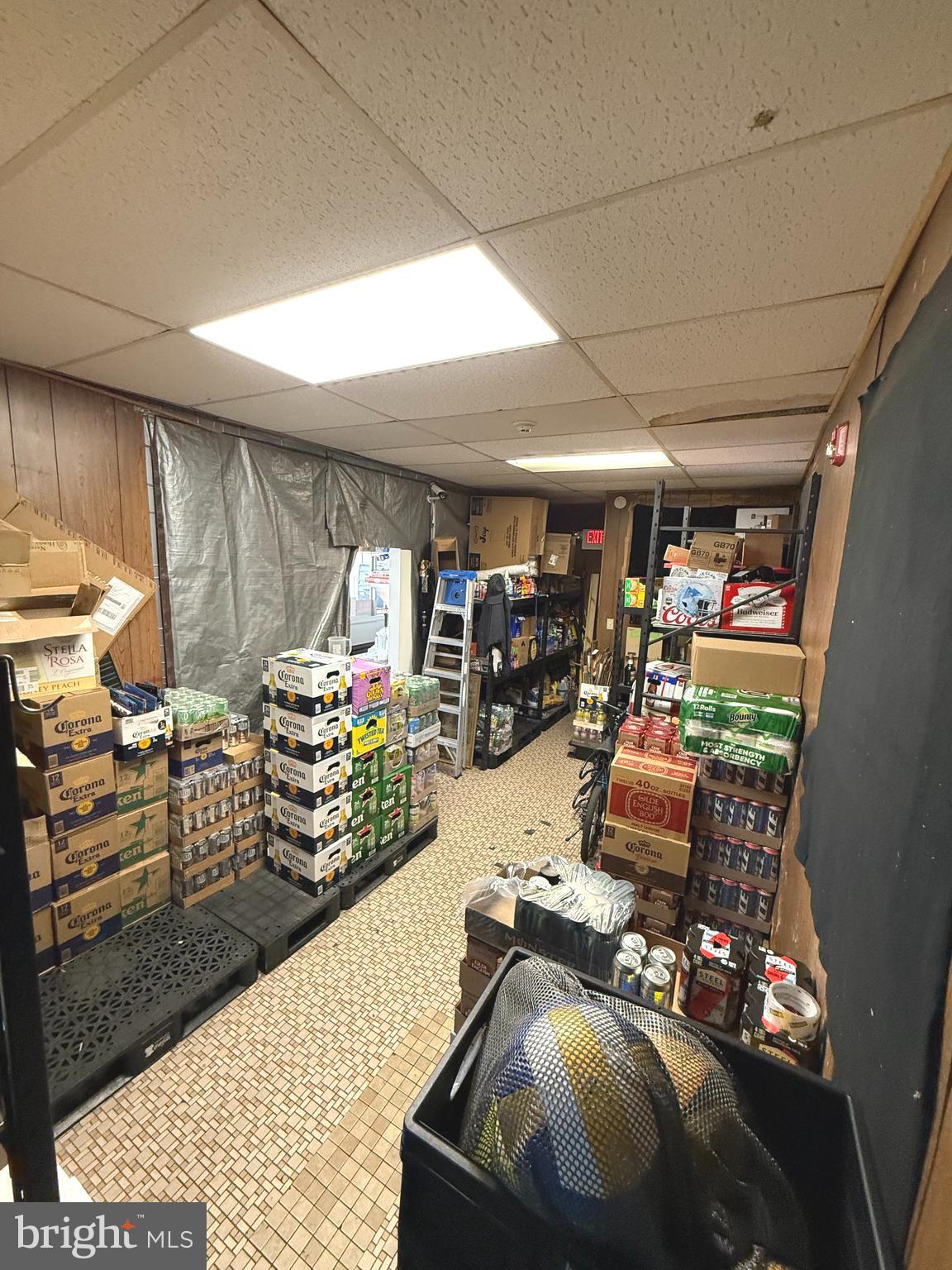 FRANKFORD - Commercial Sale