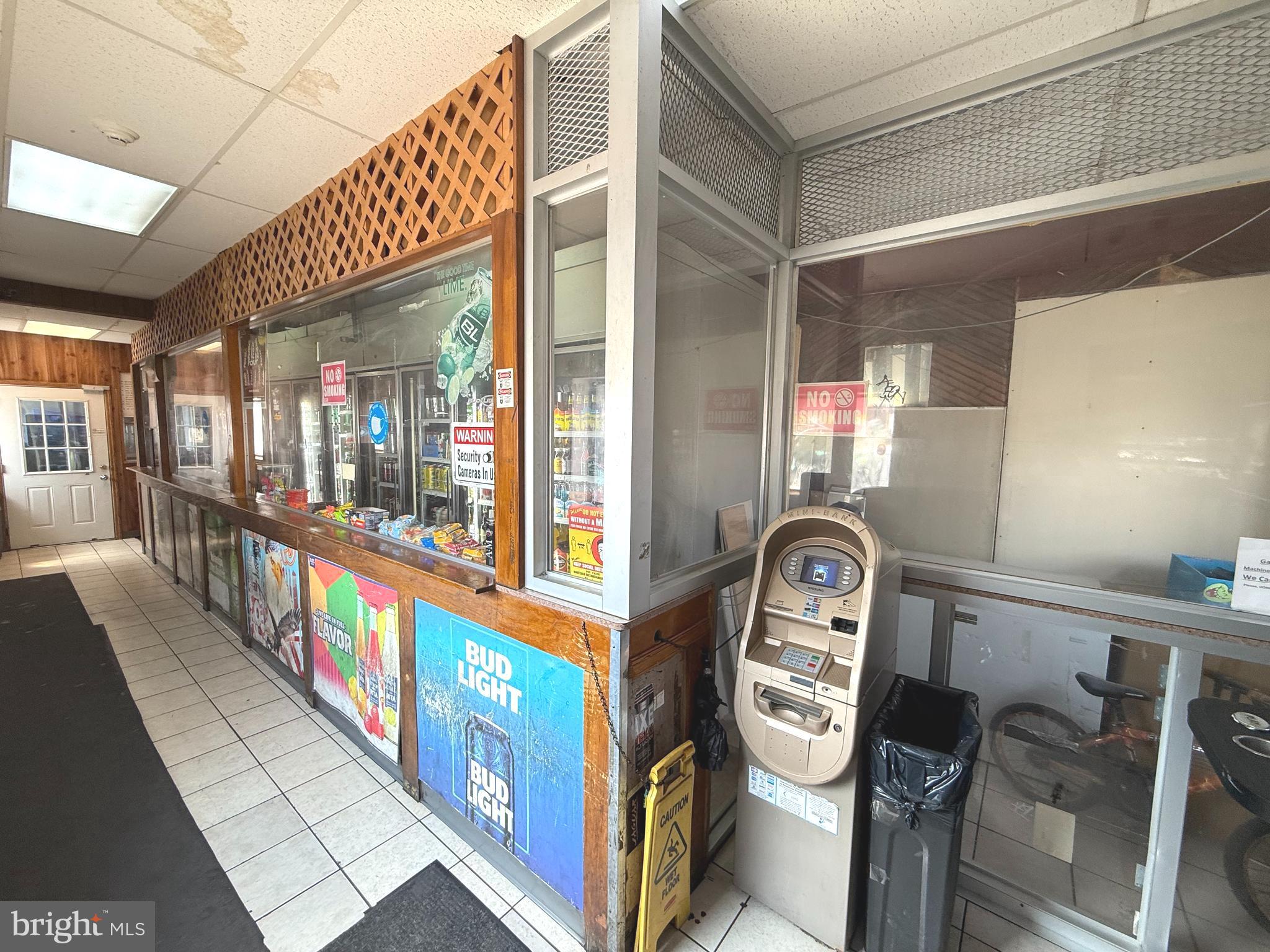 FRANKFORD - Commercial Sale