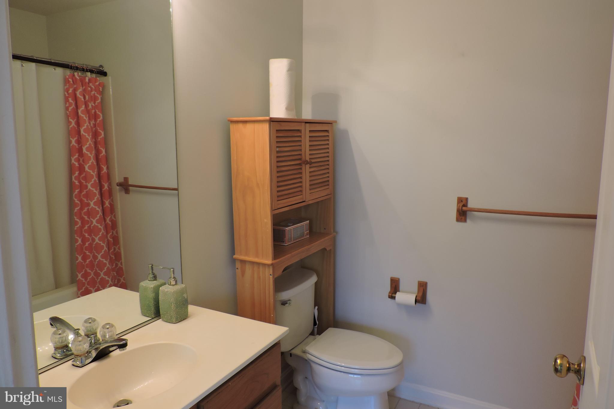 LAKE RIDGE POINTE CONDO - Residential