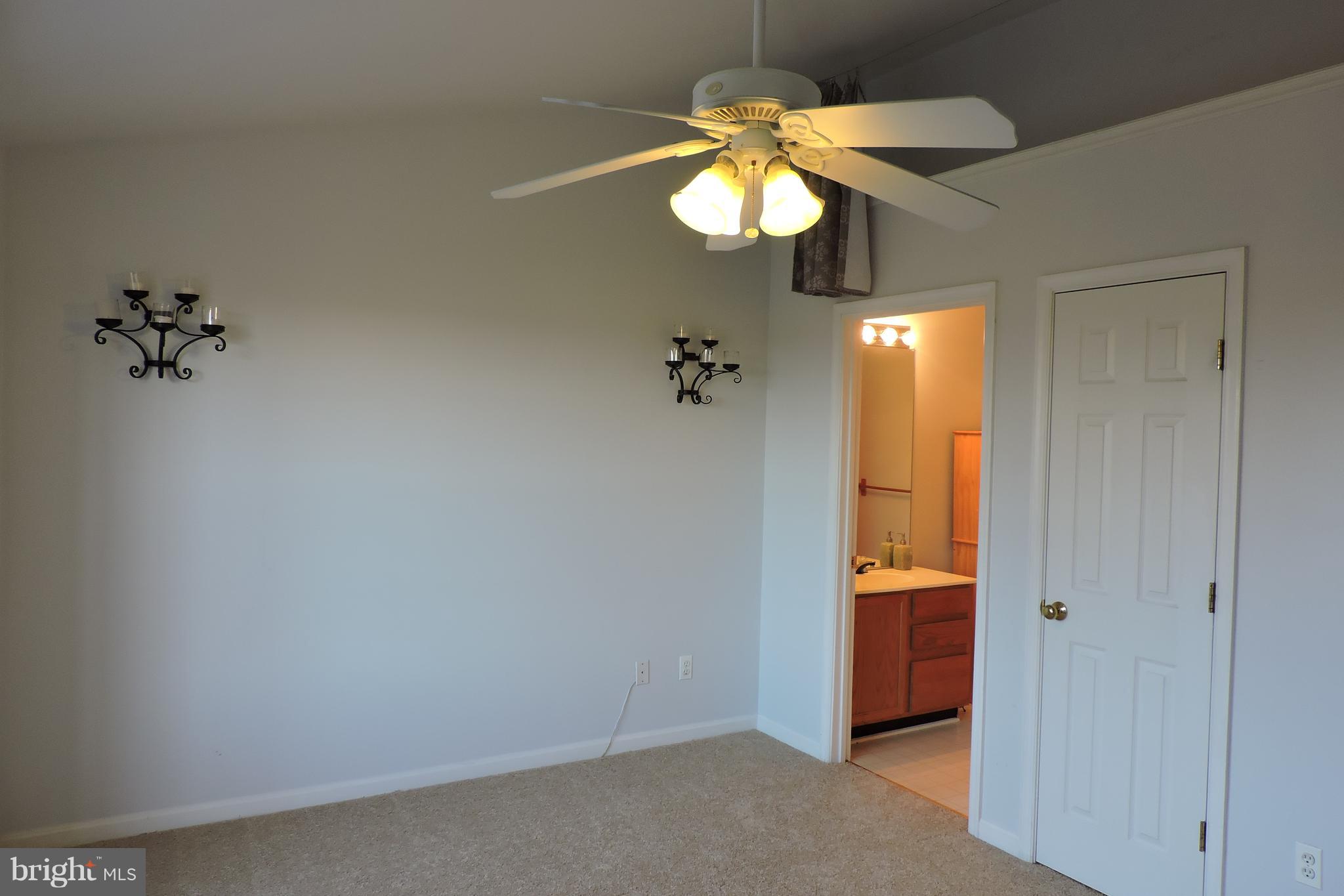 LAKE RIDGE POINTE CONDO - Residential