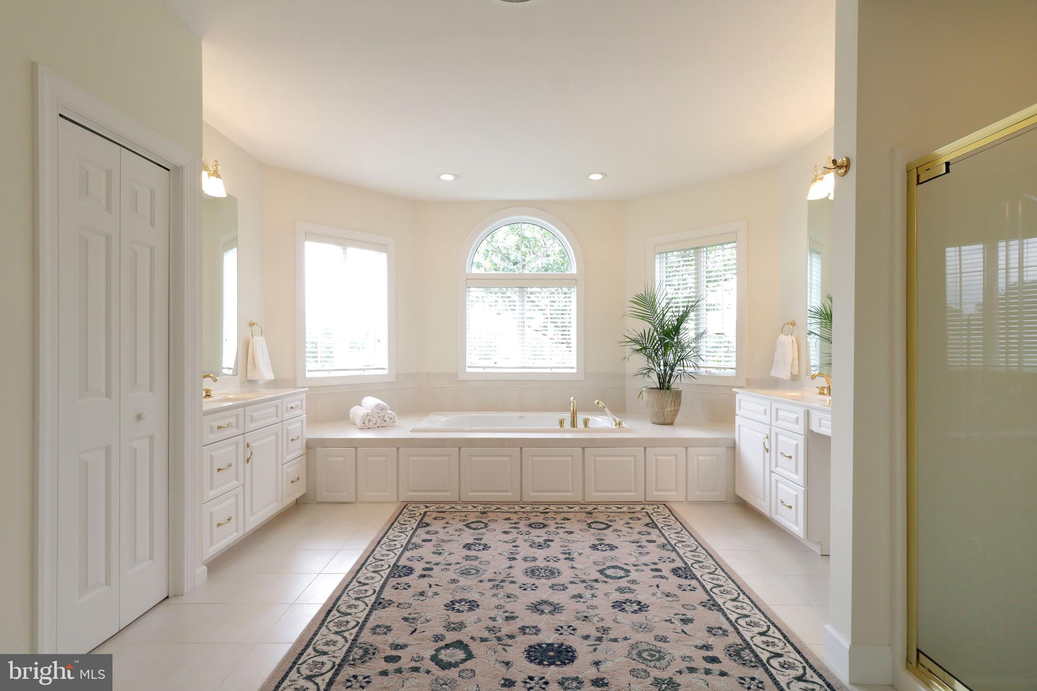 CANTERBURY CROSSING - Residential