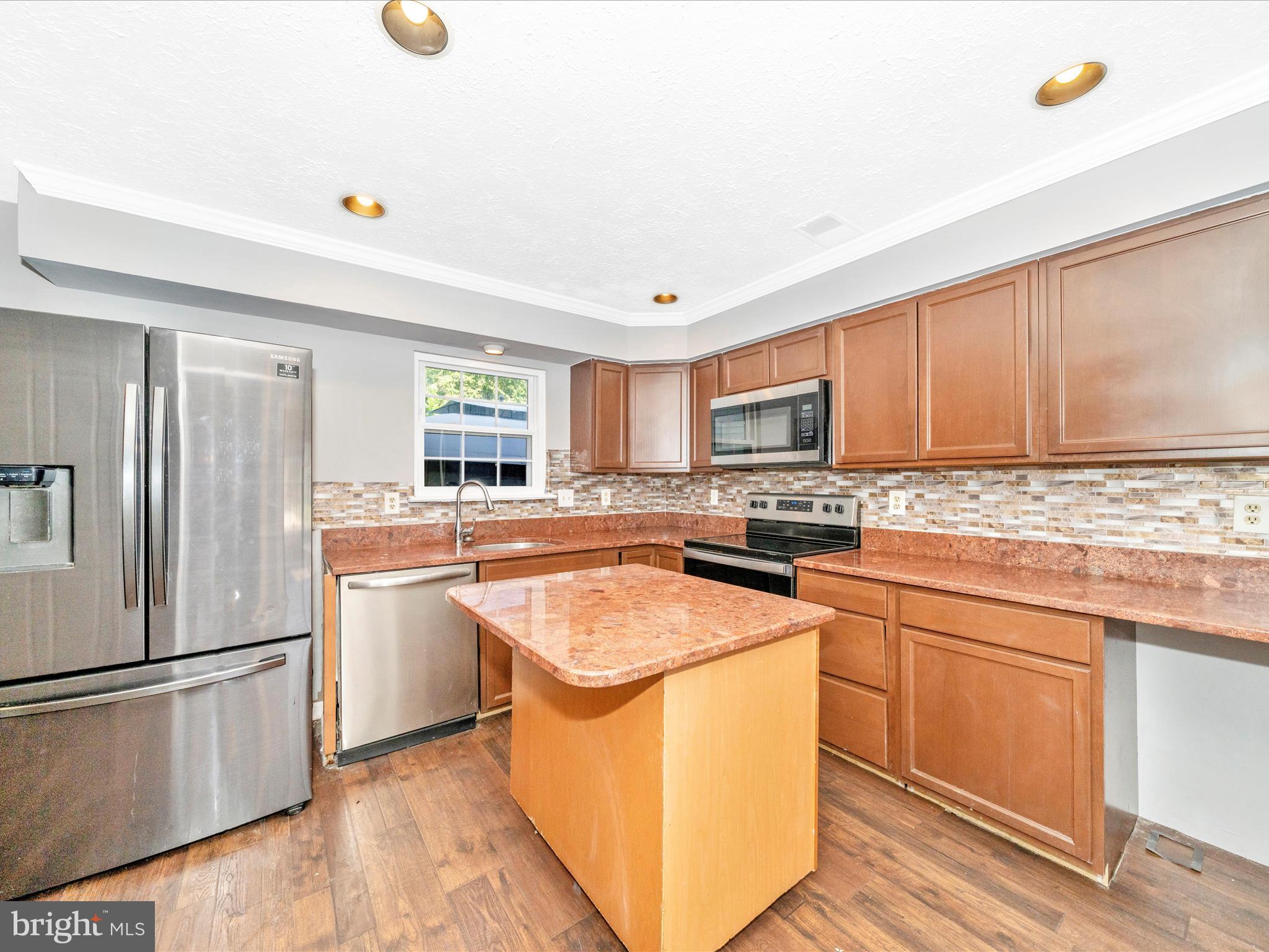 VILLAGE OF OAK GROVE - Residential