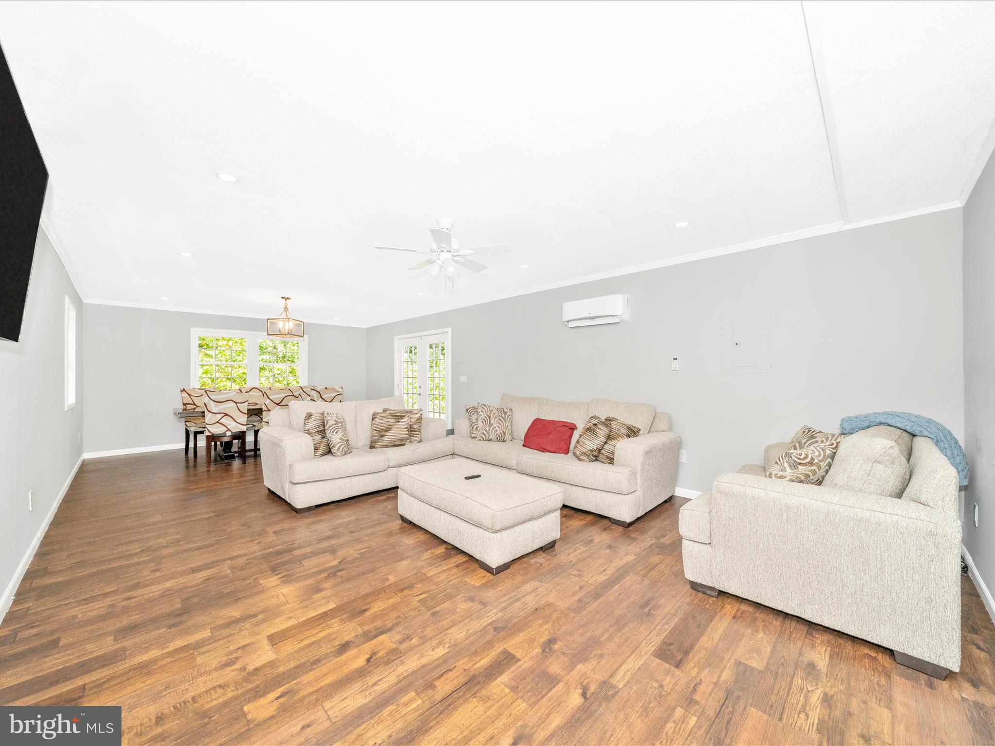 VILLAGE OF OAK GROVE - Residential