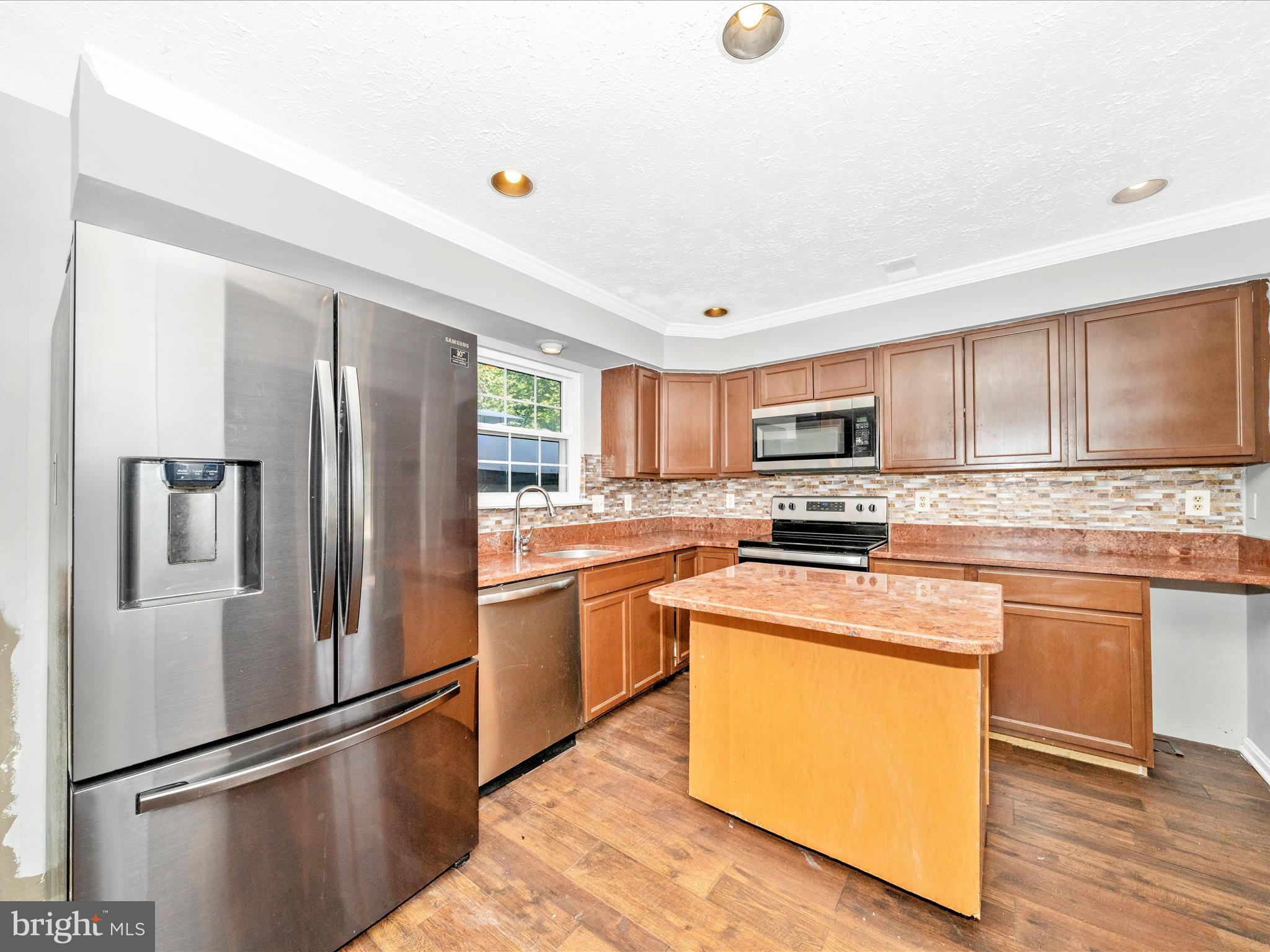 VILLAGE OF OAK GROVE - Residential