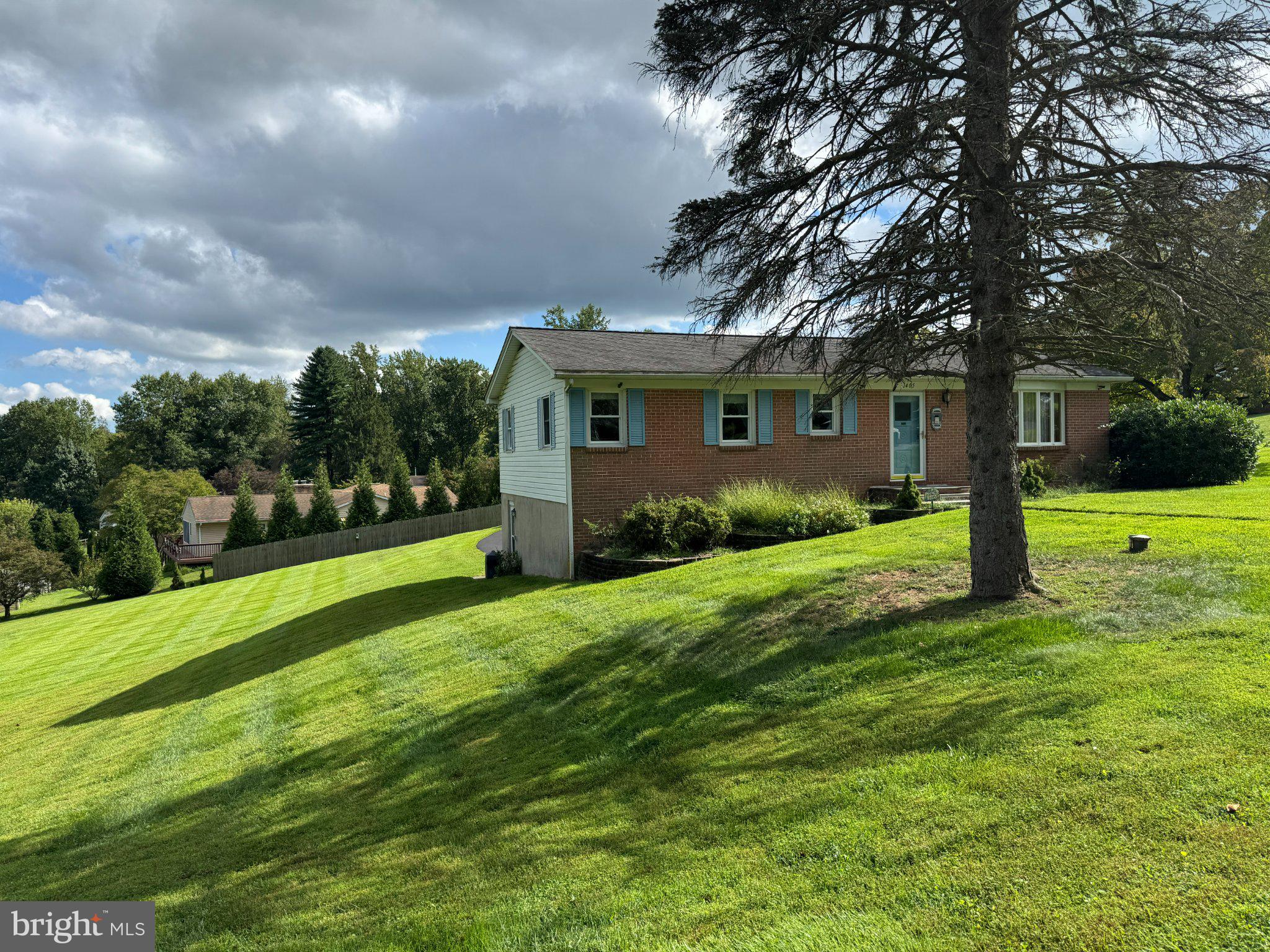 1405 WILDWOOD DRIVE