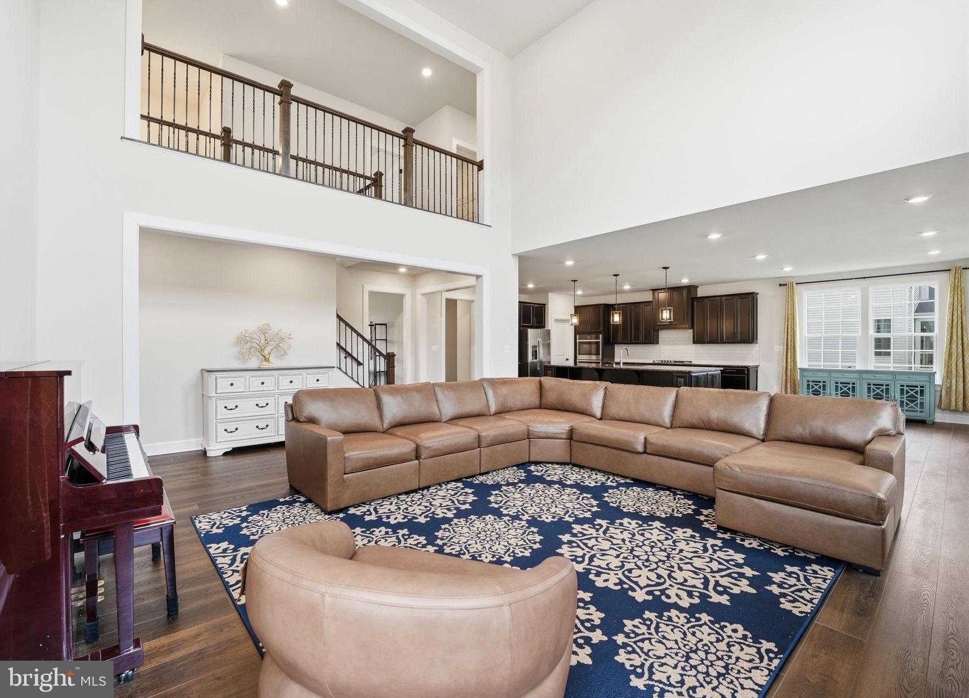 VIRGINIA CROSSING - Residential