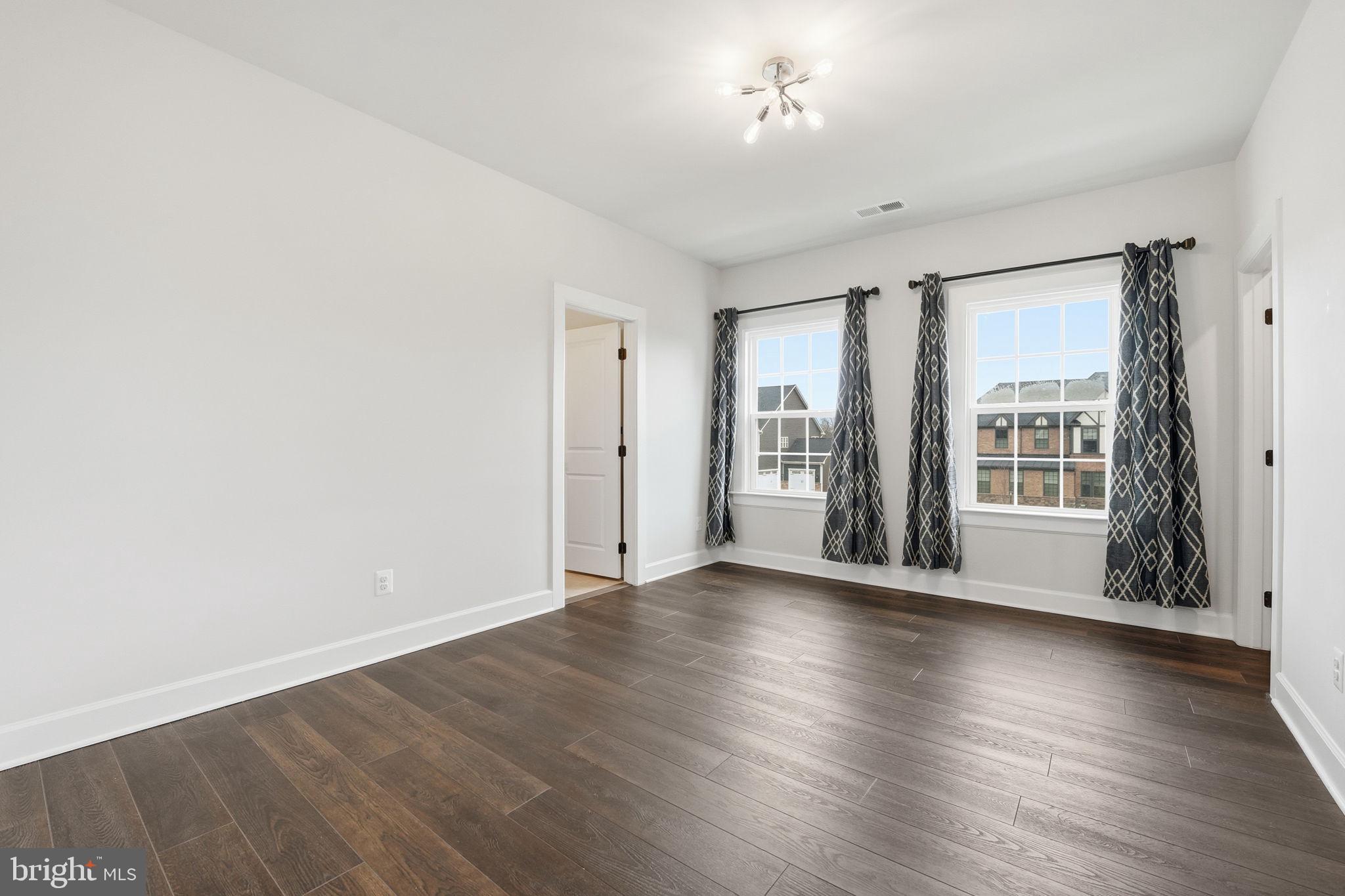 VIRGINIA CROSSING - Residential