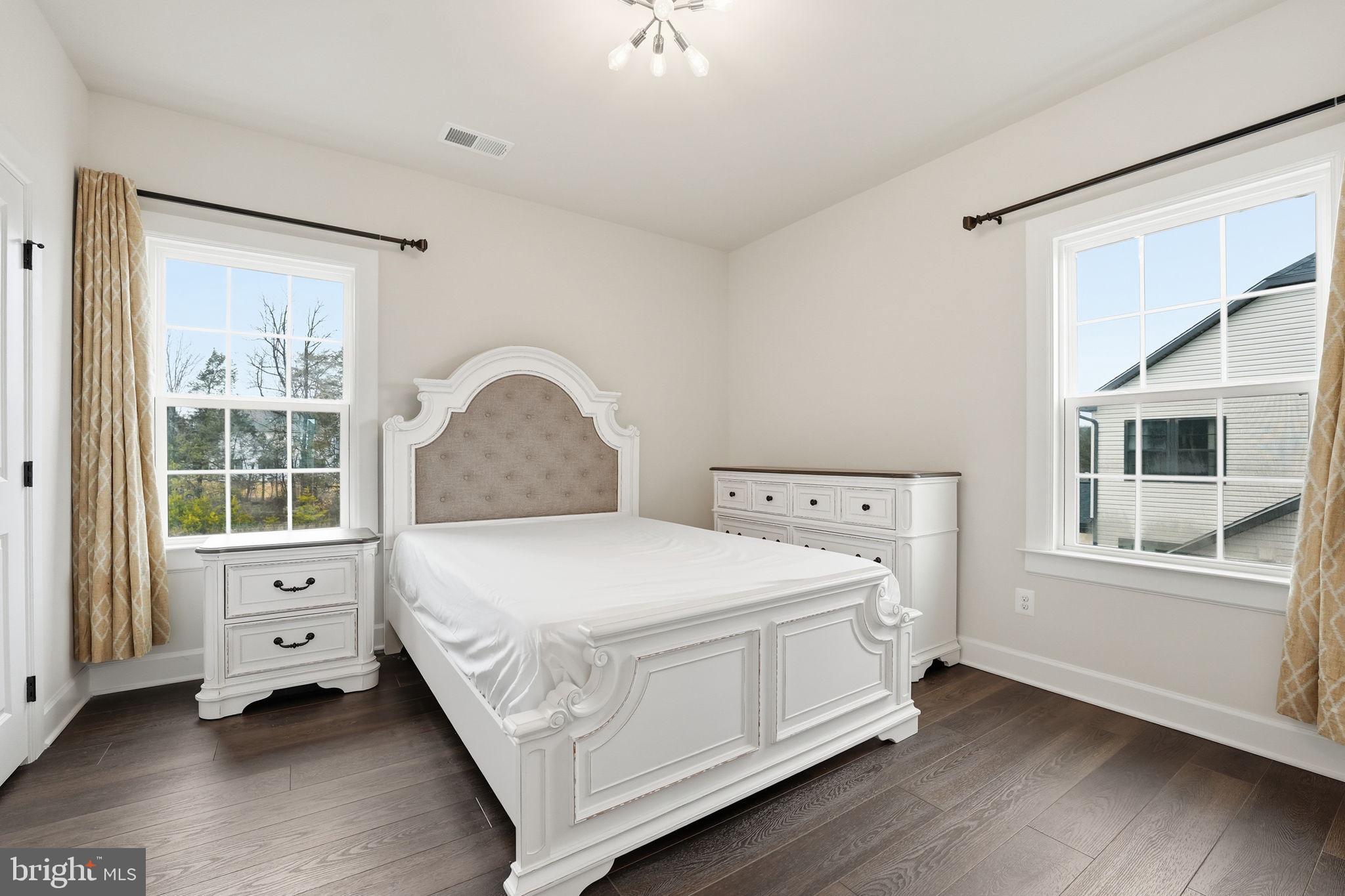 VIRGINIA CROSSING - Residential