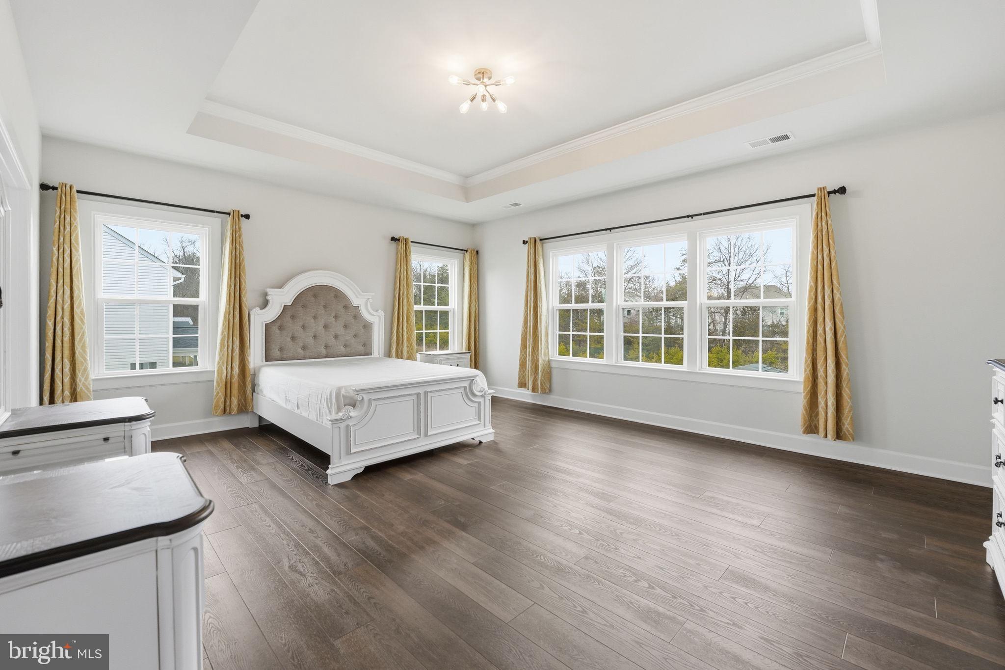 VIRGINIA CROSSING - Residential