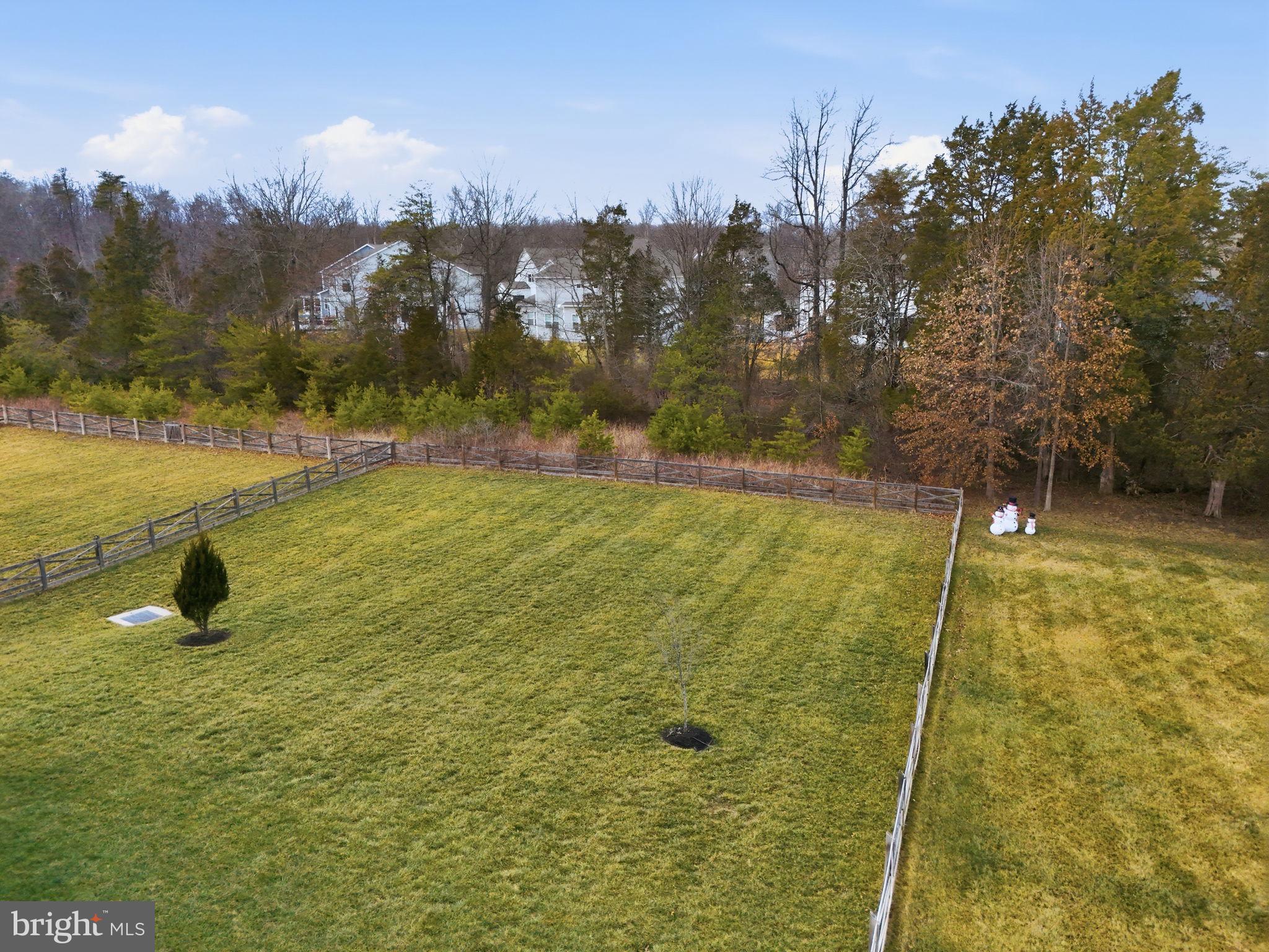 VIRGINIA CROSSING - Residential