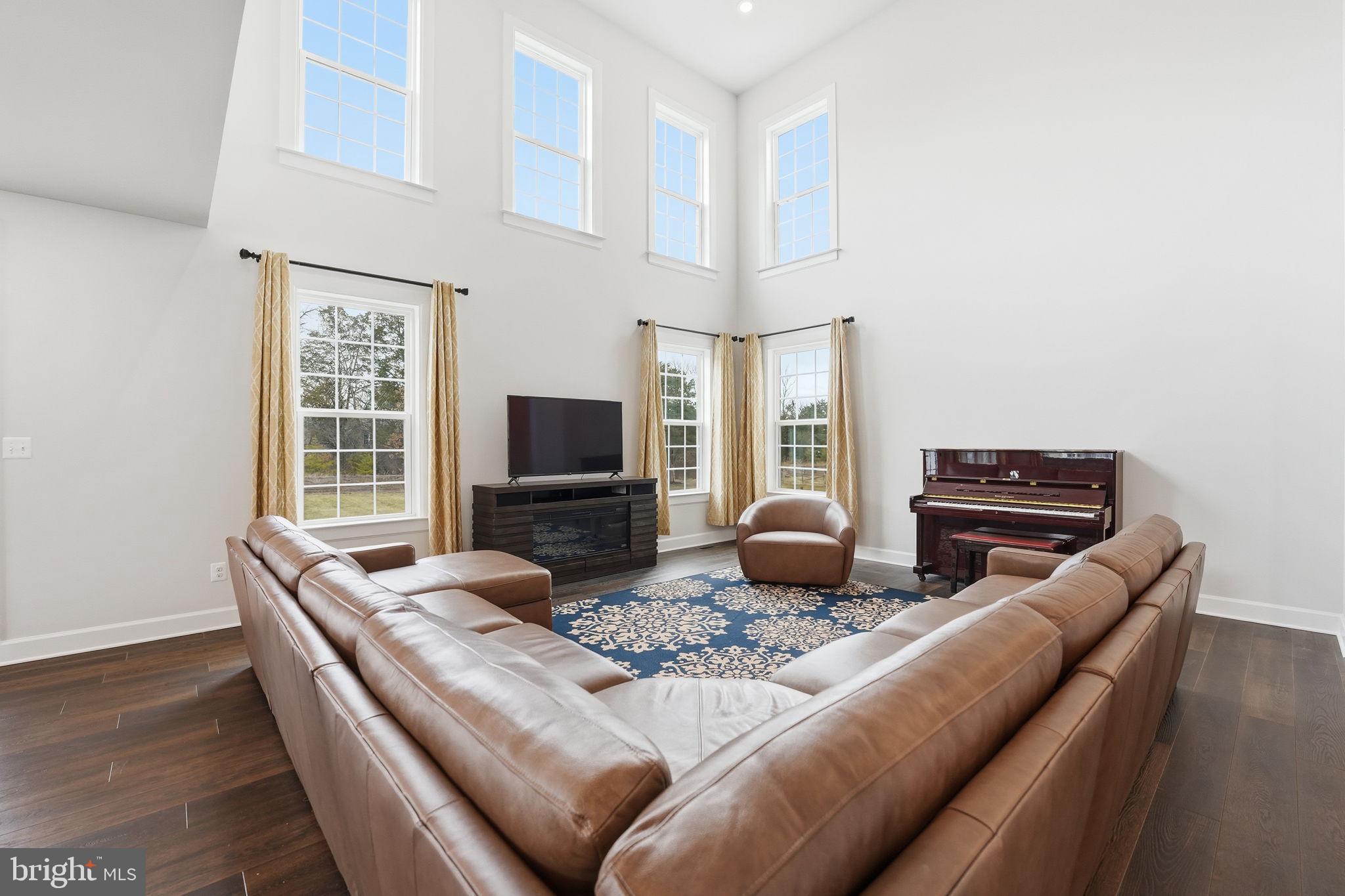 VIRGINIA CROSSING - Residential