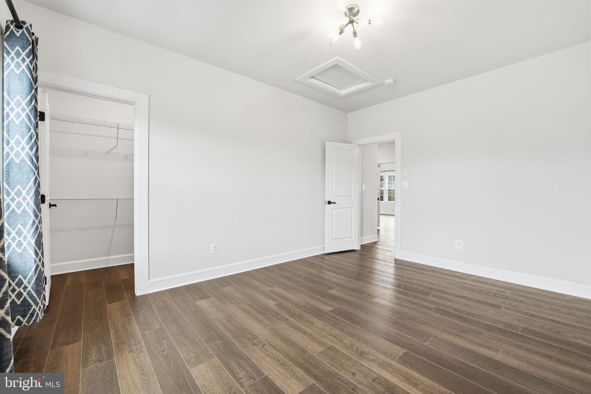 VIRGINIA CROSSING - Residential