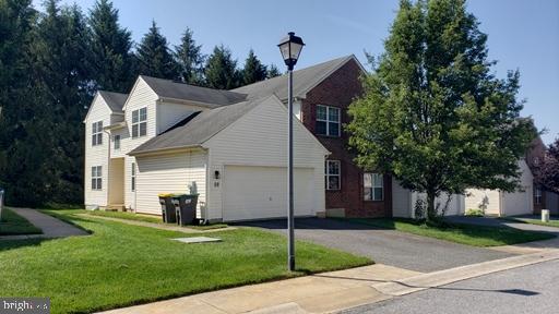 18 SADDLE RIDGE COURT