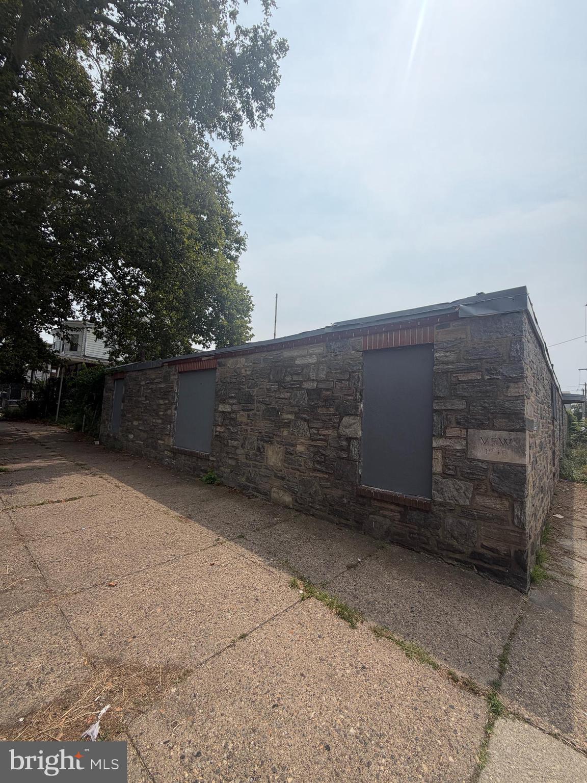 408 W CHEW AVENUE 10