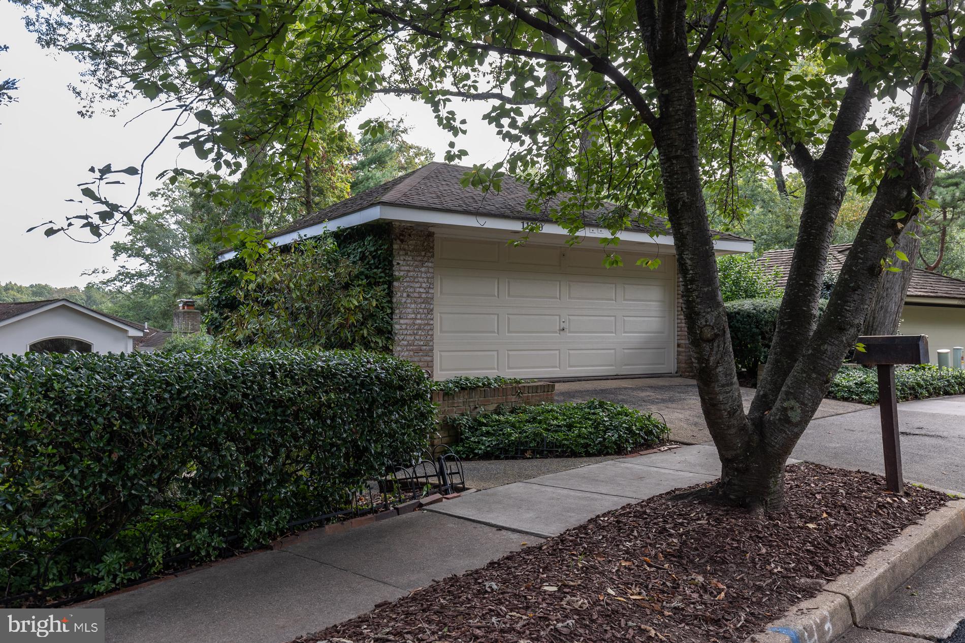 RESTON - Residential