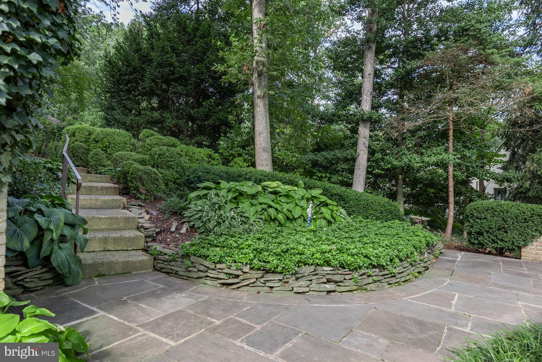 RESTON - Residential