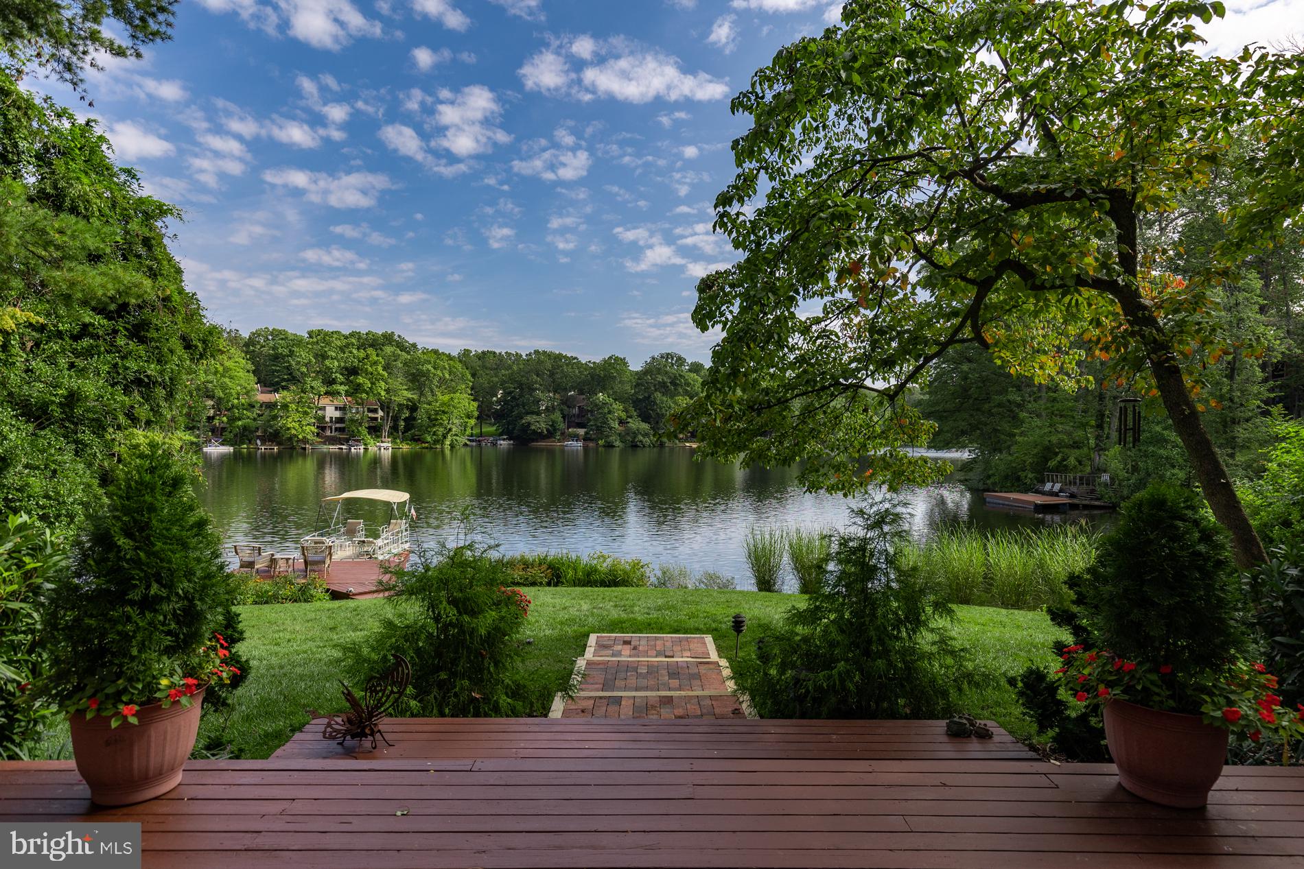 RESTON - Residential