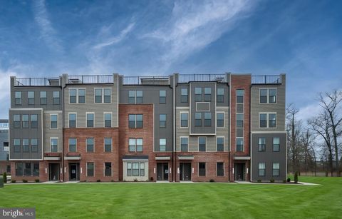 Condo For Sale - 44582 Strabane Terrace<br/> ASHBURN, VA 20147