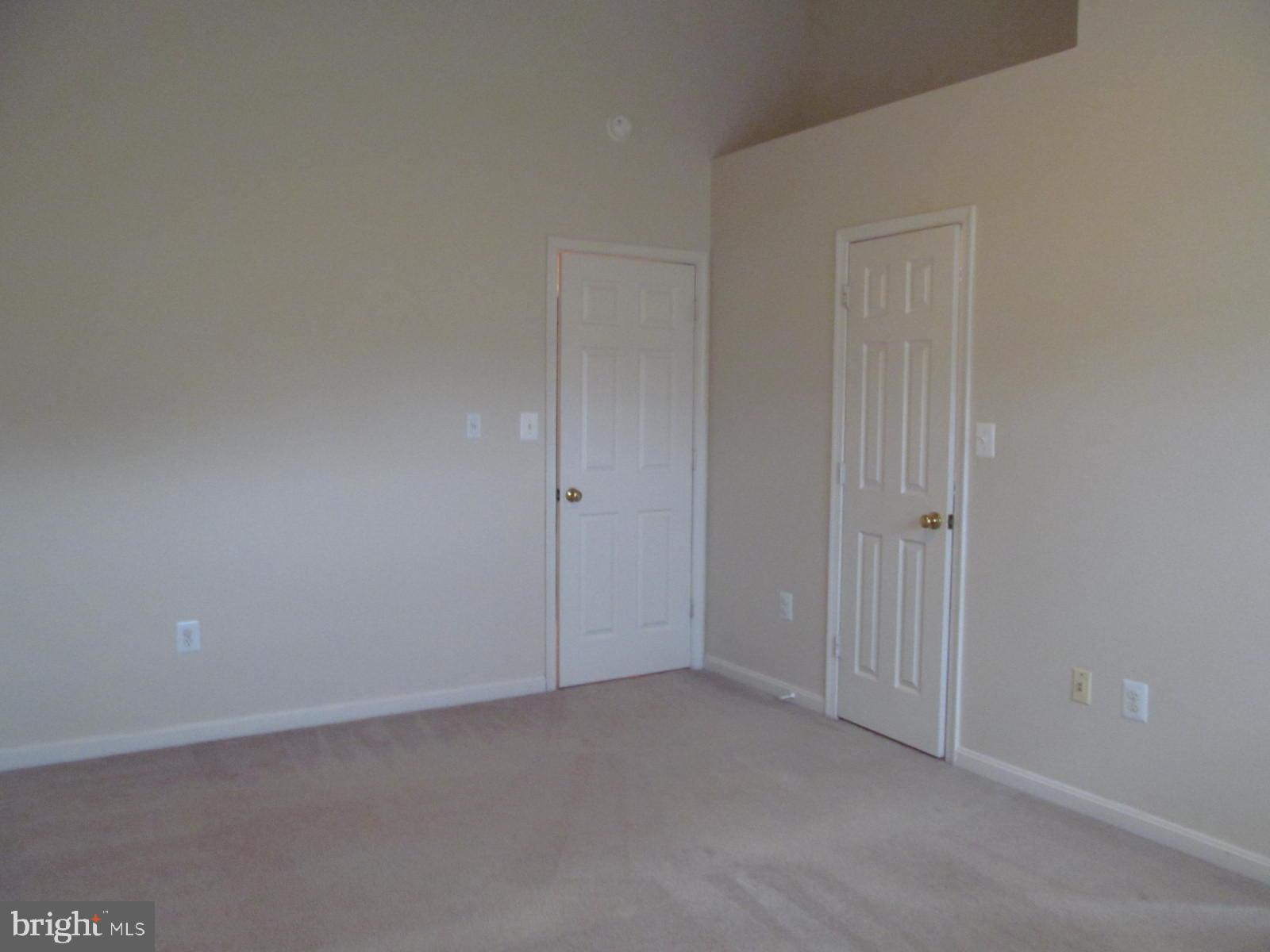 KINGSTOWNE - Residential Lease