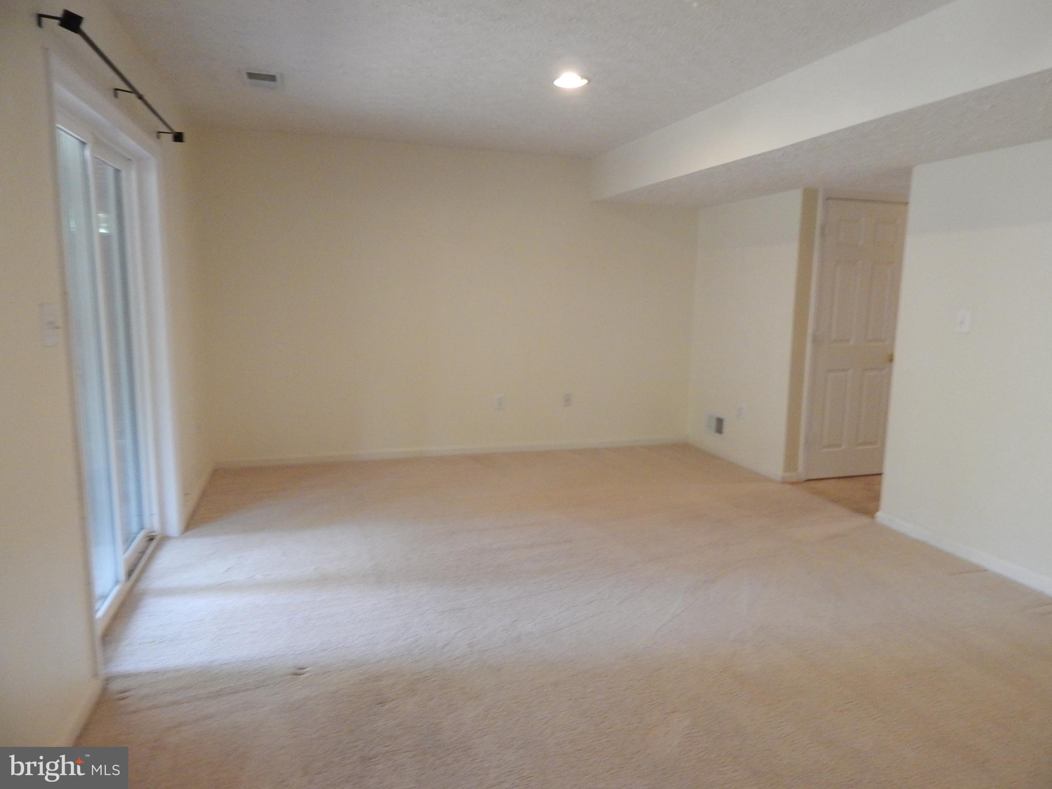 KINGSTOWNE - Residential Lease