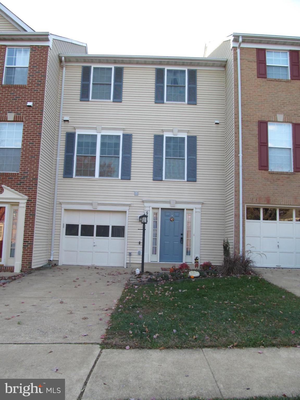 KINGSTOWNE - Residential Lease