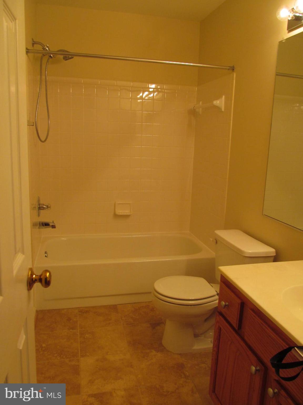 KINGSTOWNE - Residential Lease