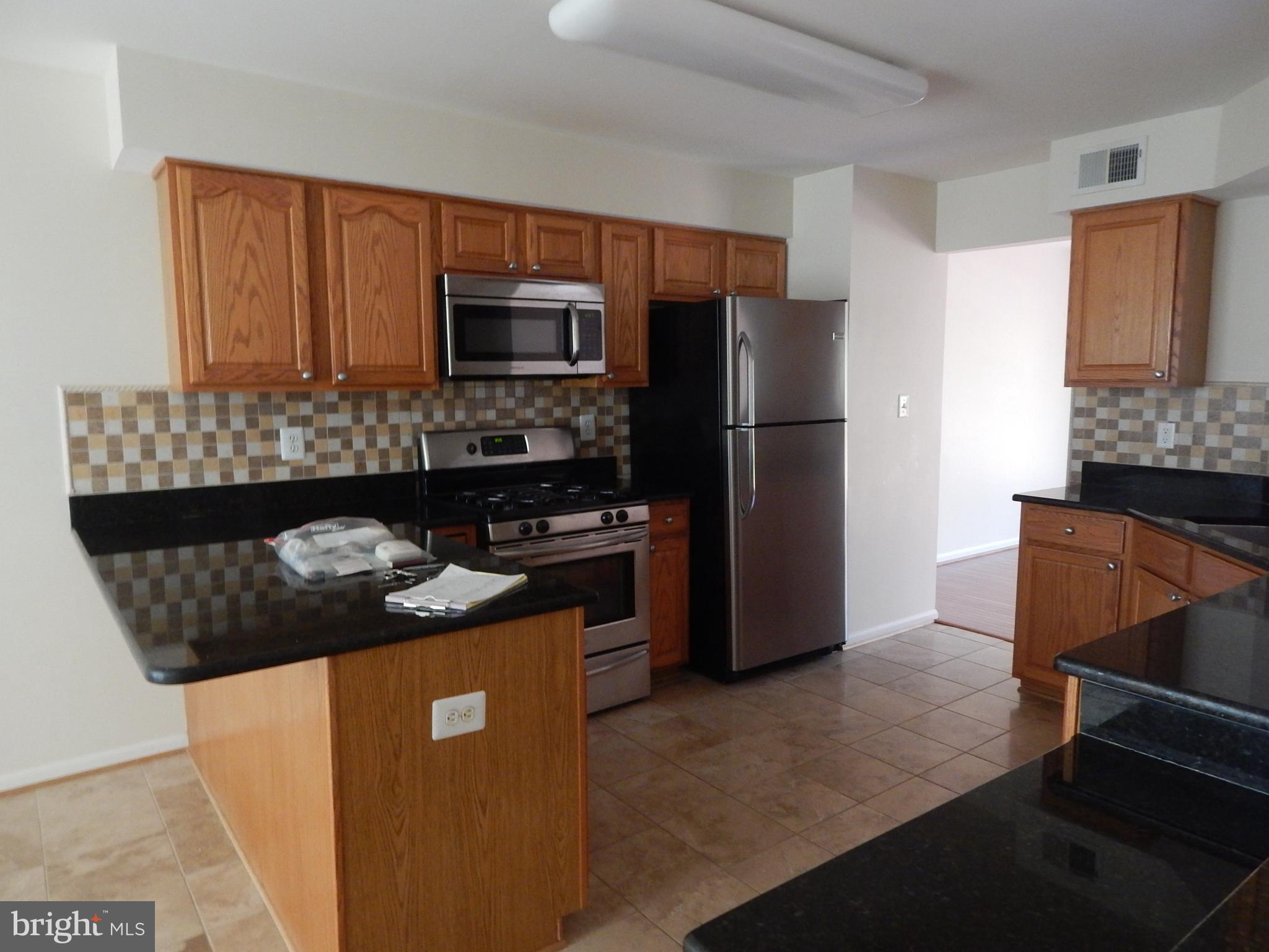 KINGSTOWNE - Residential Lease