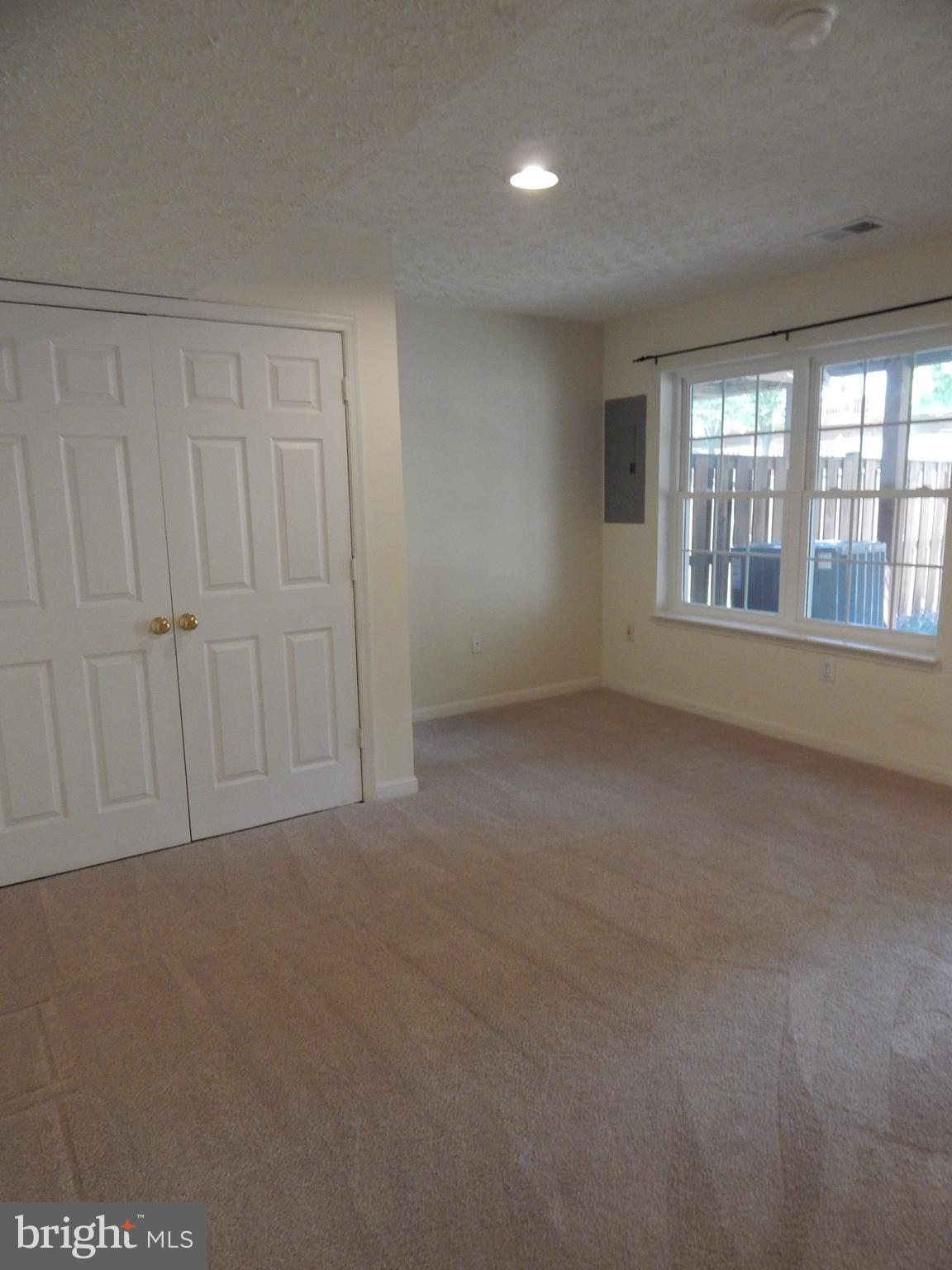 KINGSTOWNE - Residential Lease