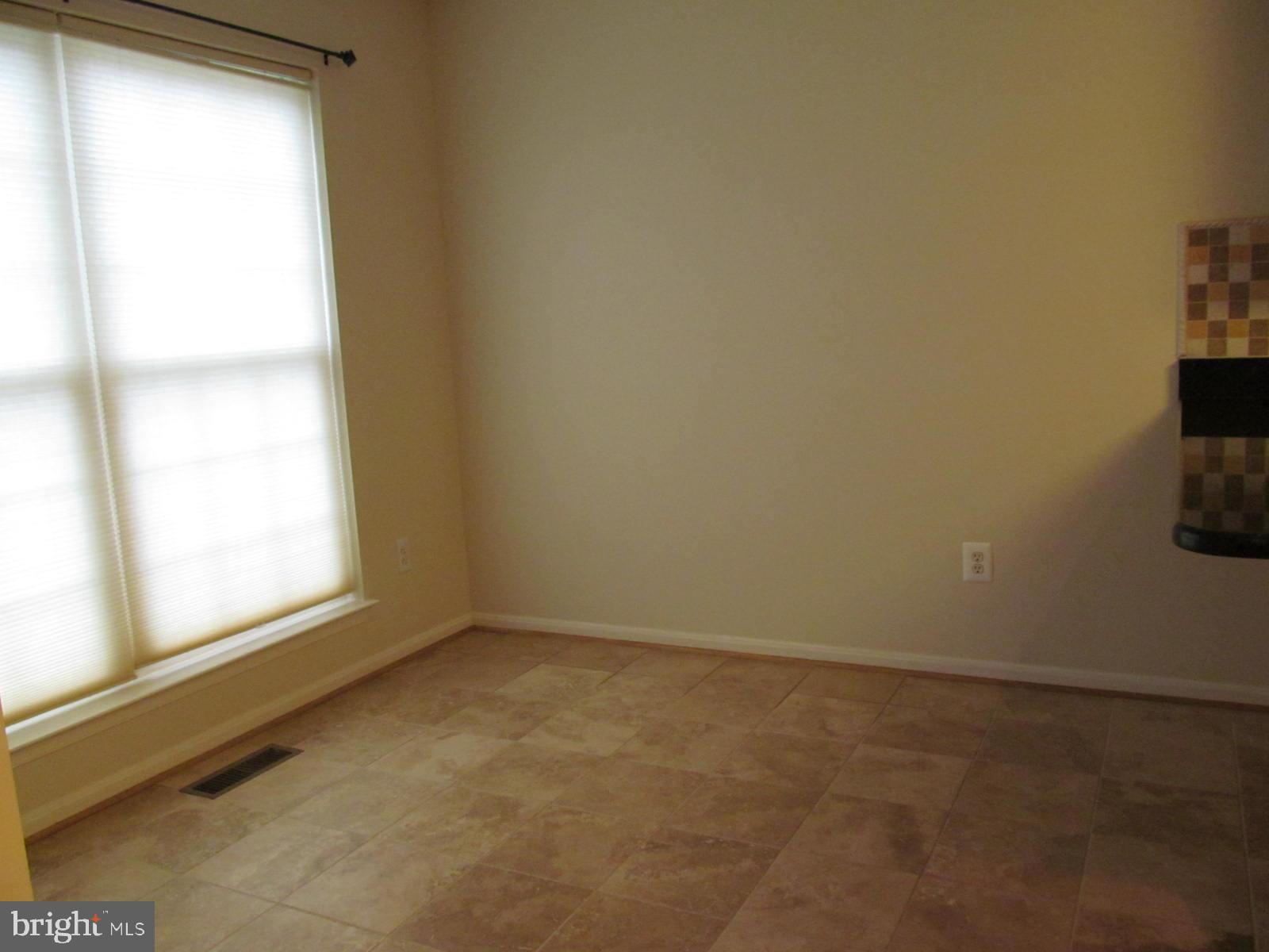 KINGSTOWNE - Residential Lease