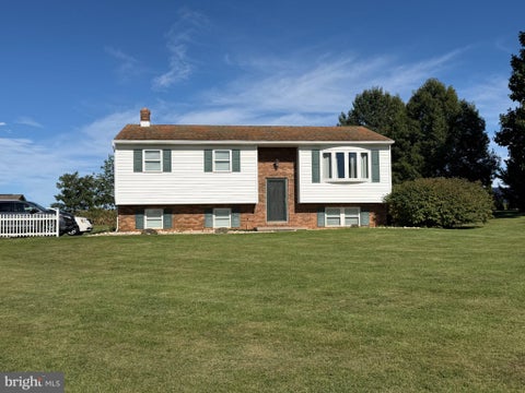 Homes For Sale - 1446 S White Oak Street<br/> LEBANON, PA 17042