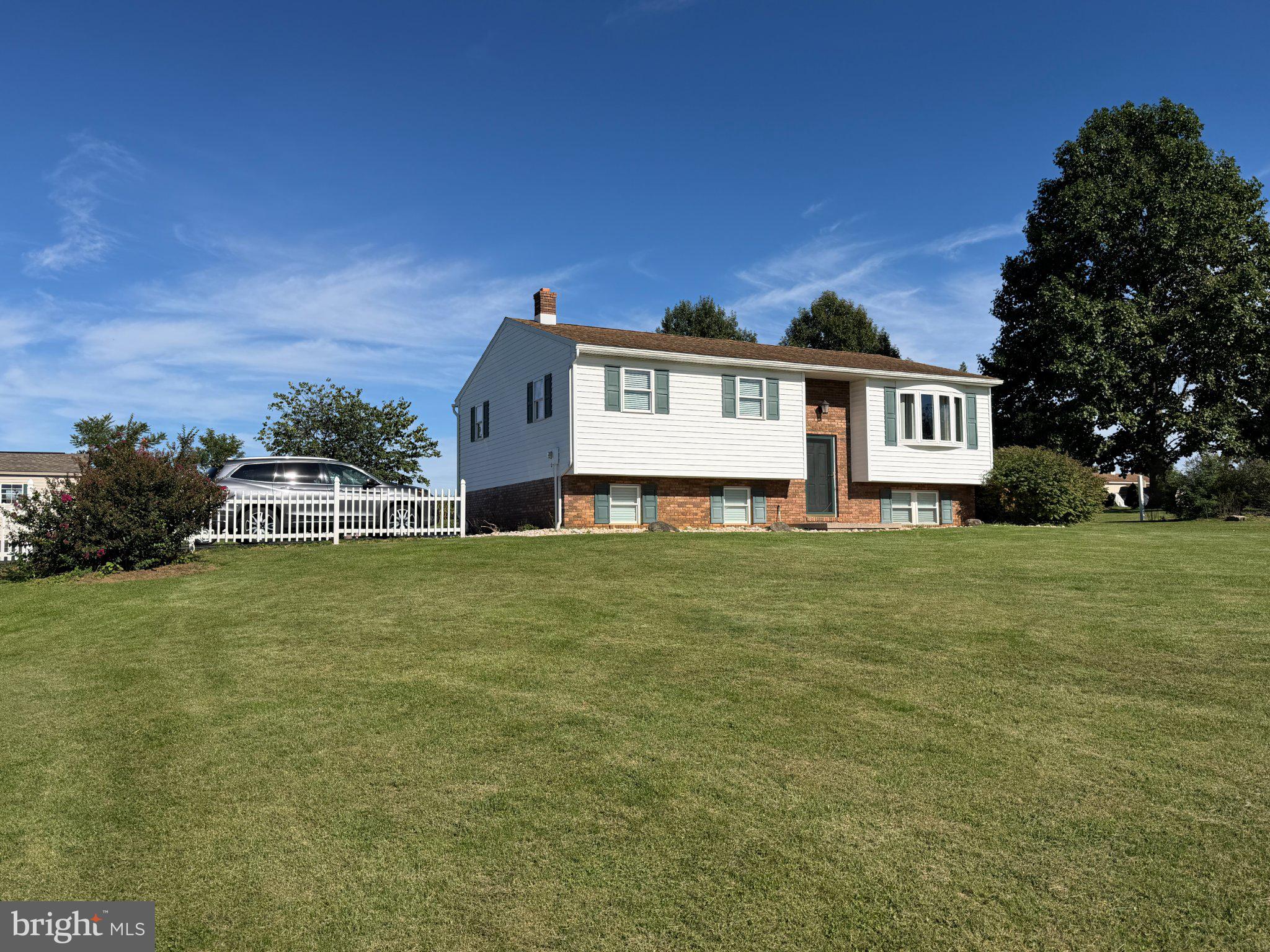 1446 S WHITE OAK STREET