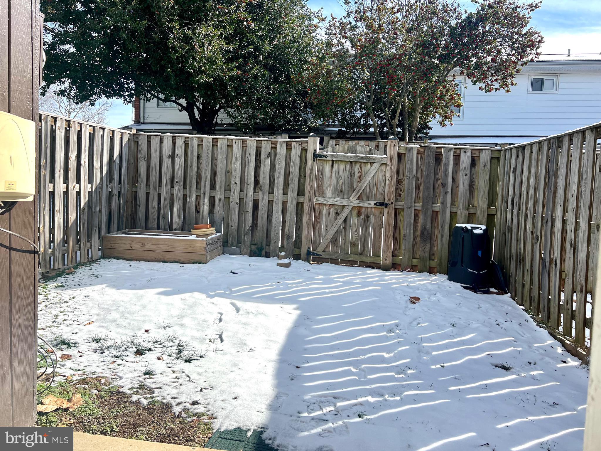 PEMBROOKE - Residential