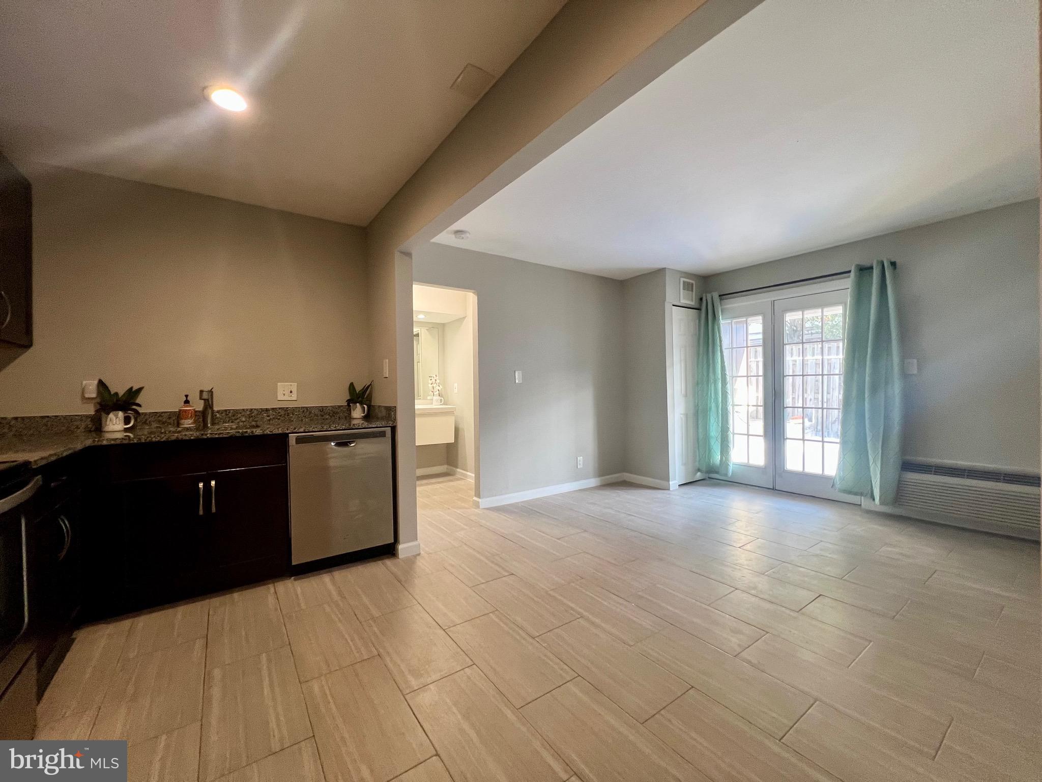 PEMBROOKE - Residential