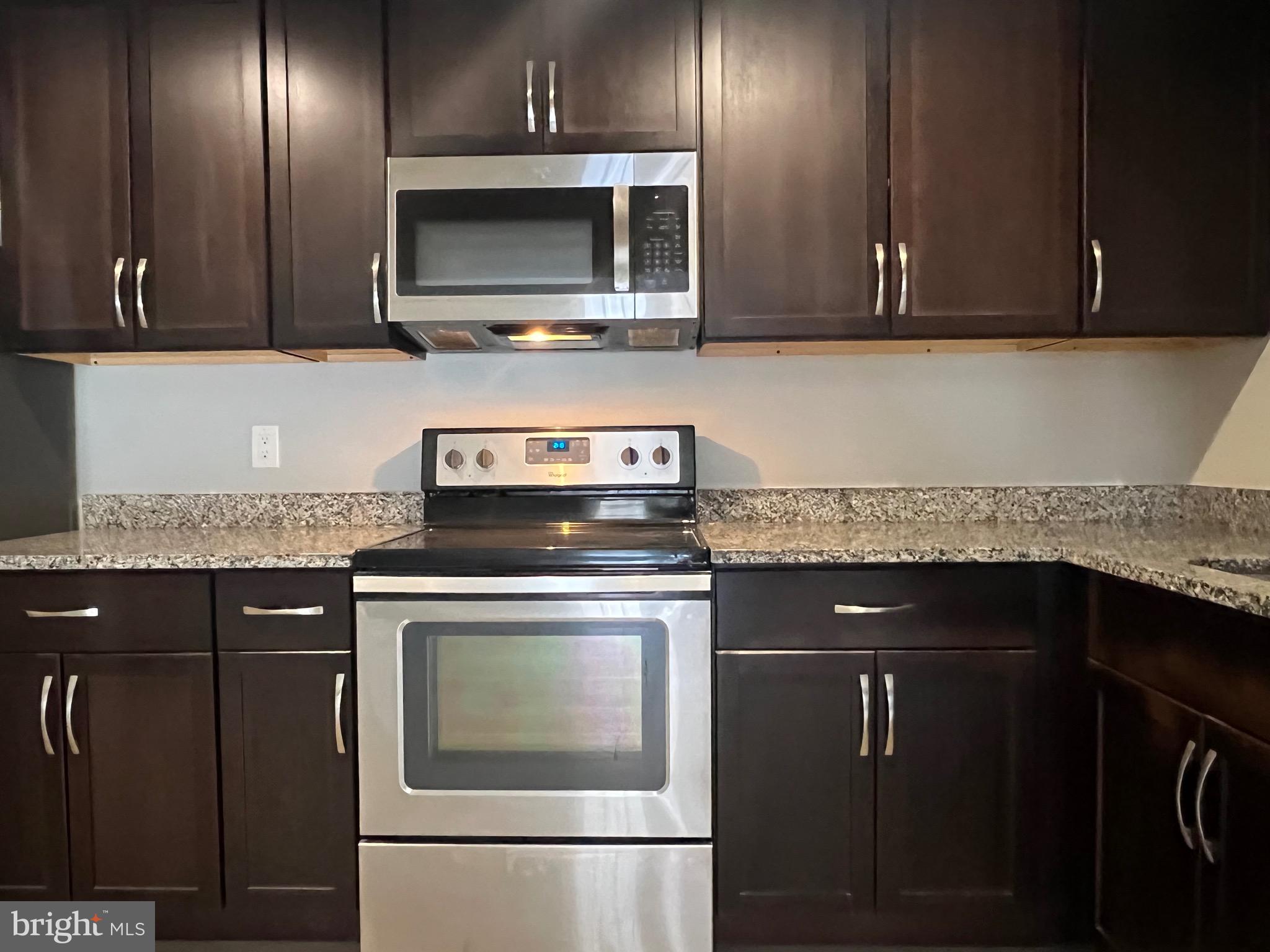 PEMBROOKE - Residential