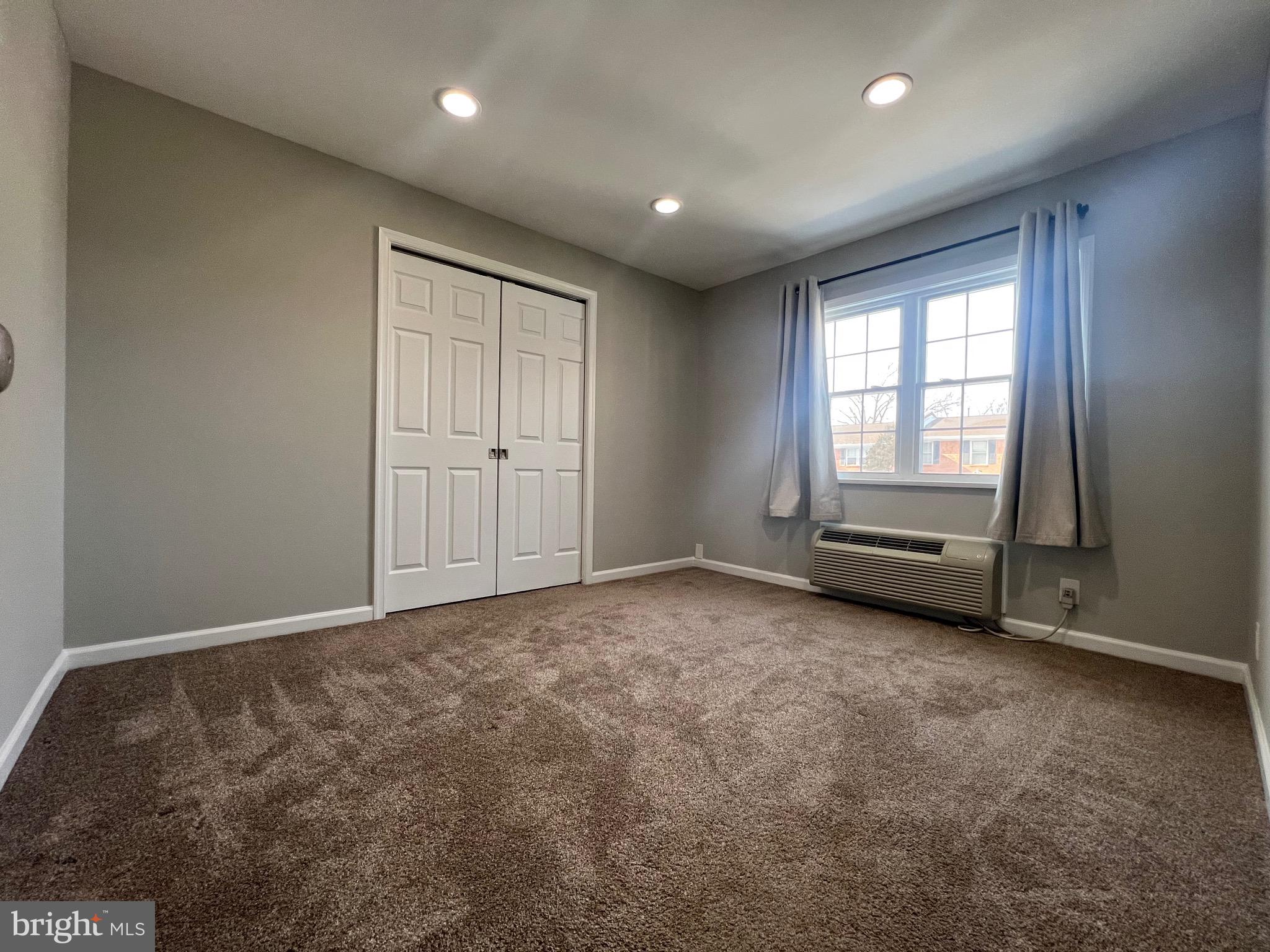 PEMBROOKE - Residential