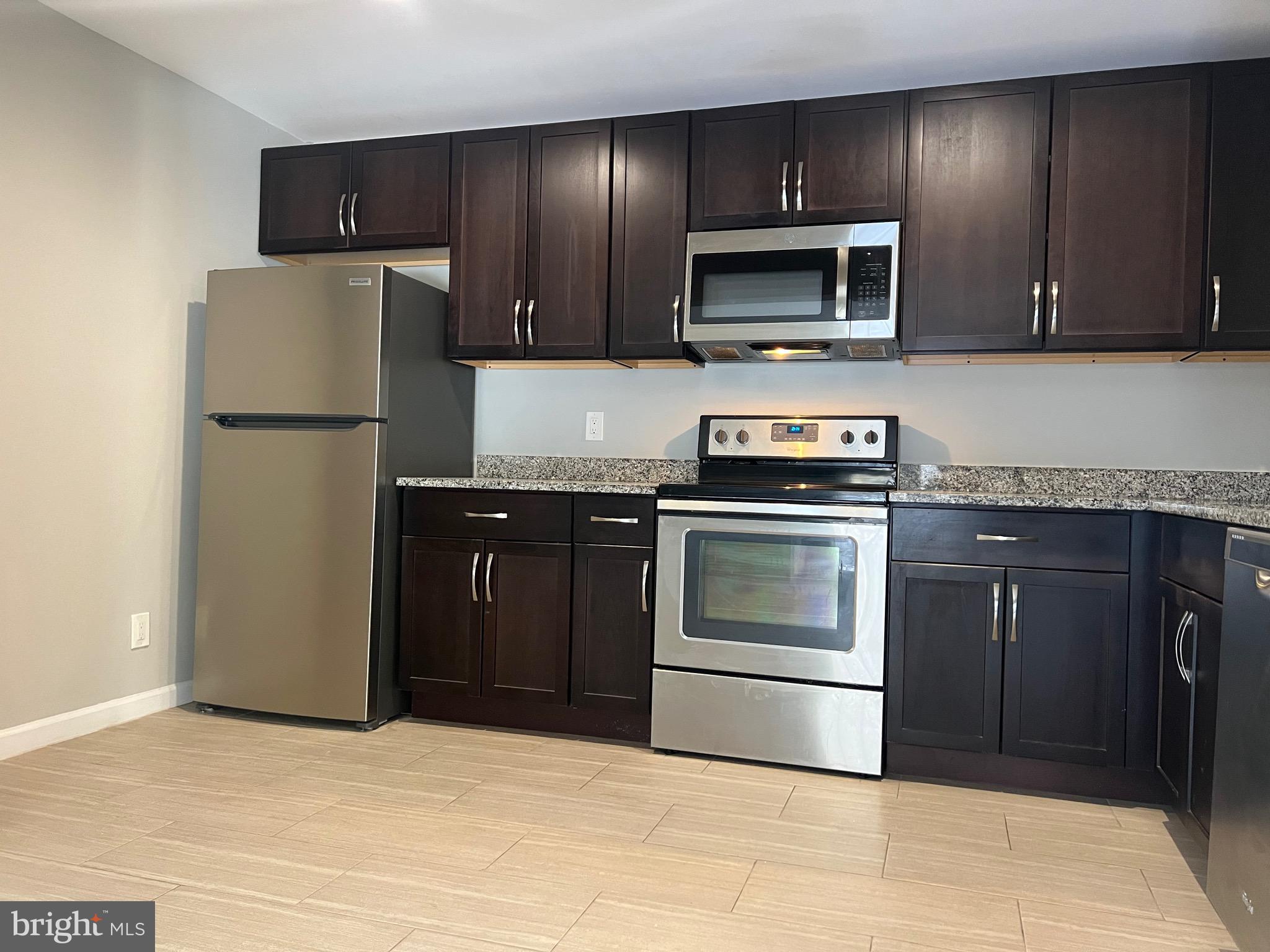 PEMBROOKE - Residential