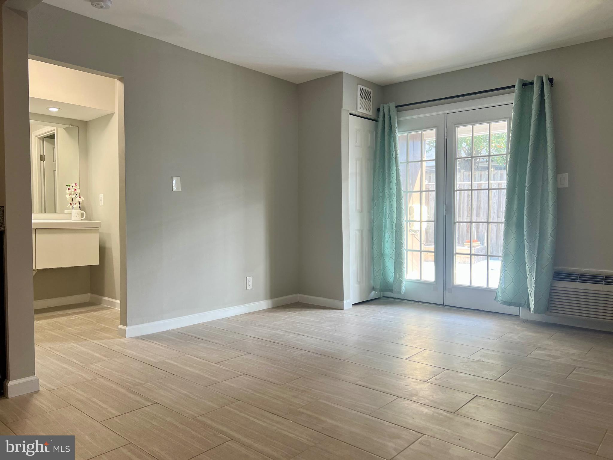 PEMBROOKE - Residential