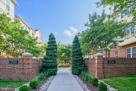 2540 Kensington Gardens Gdns Unit 102, Ellicott City, MD MLS: MDHW2049516